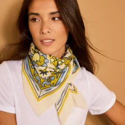 Accessoires En Juwelen<Blancheporte Foulard met Indische bloemenprint ecru / blauw