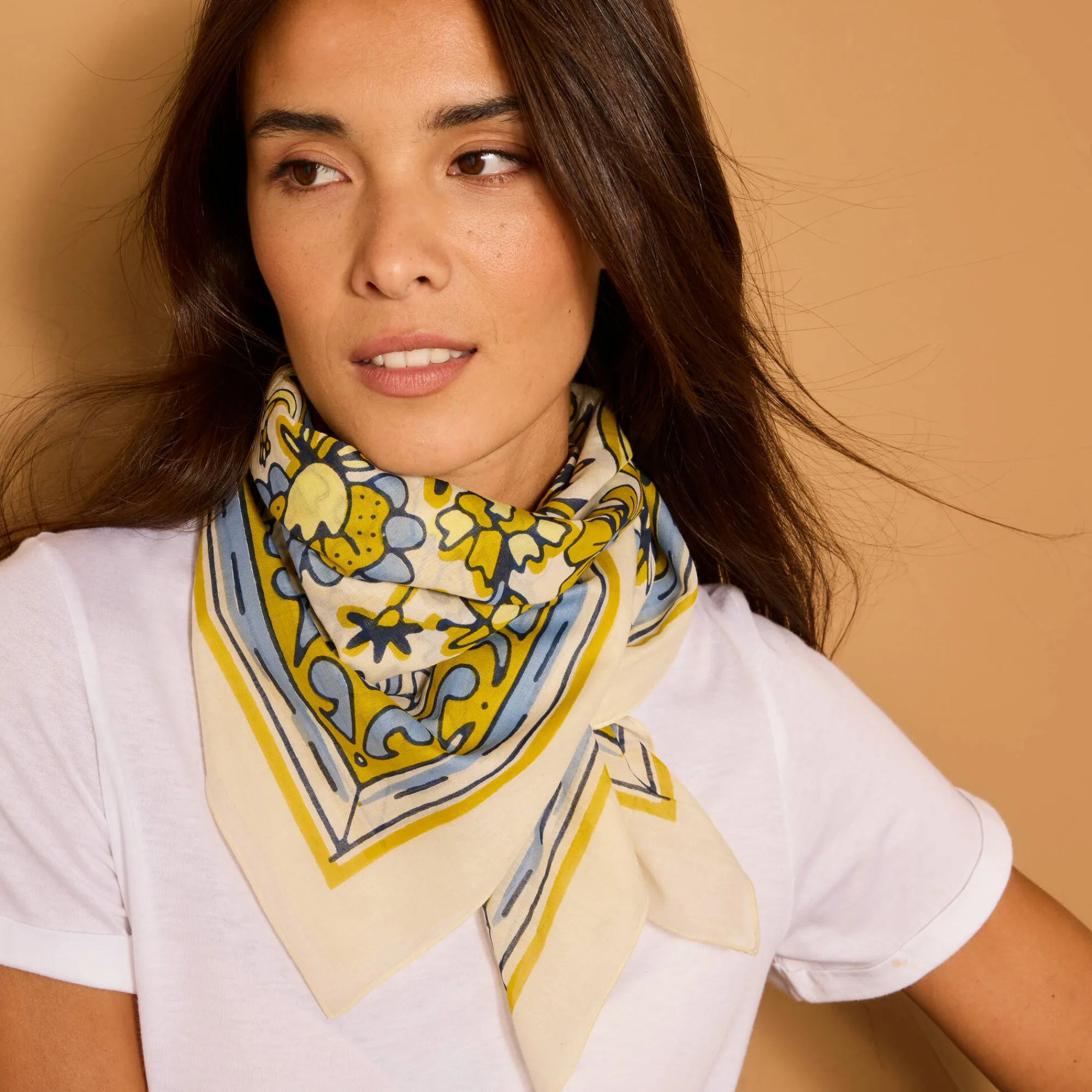 Accessoires En Juwelen<Blancheporte Foulard met Indische bloemenprint ecru / blauw