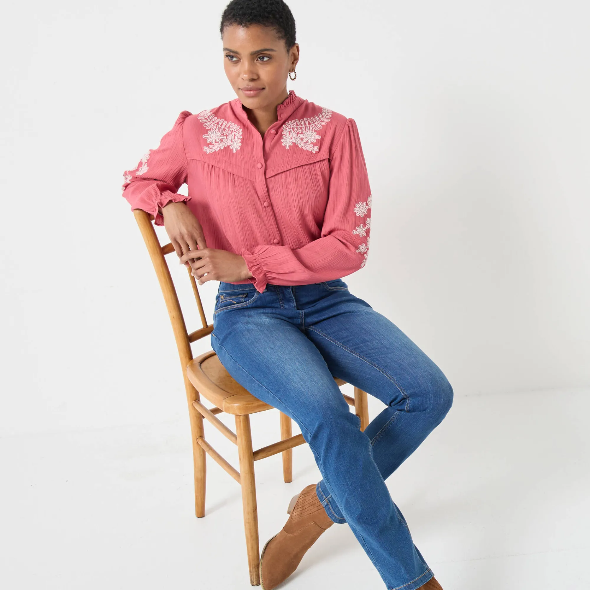 Bloes En Tuniek<Blancheporte Geborduurde bloes met ruchekraag, crepon rozenhout / ecru