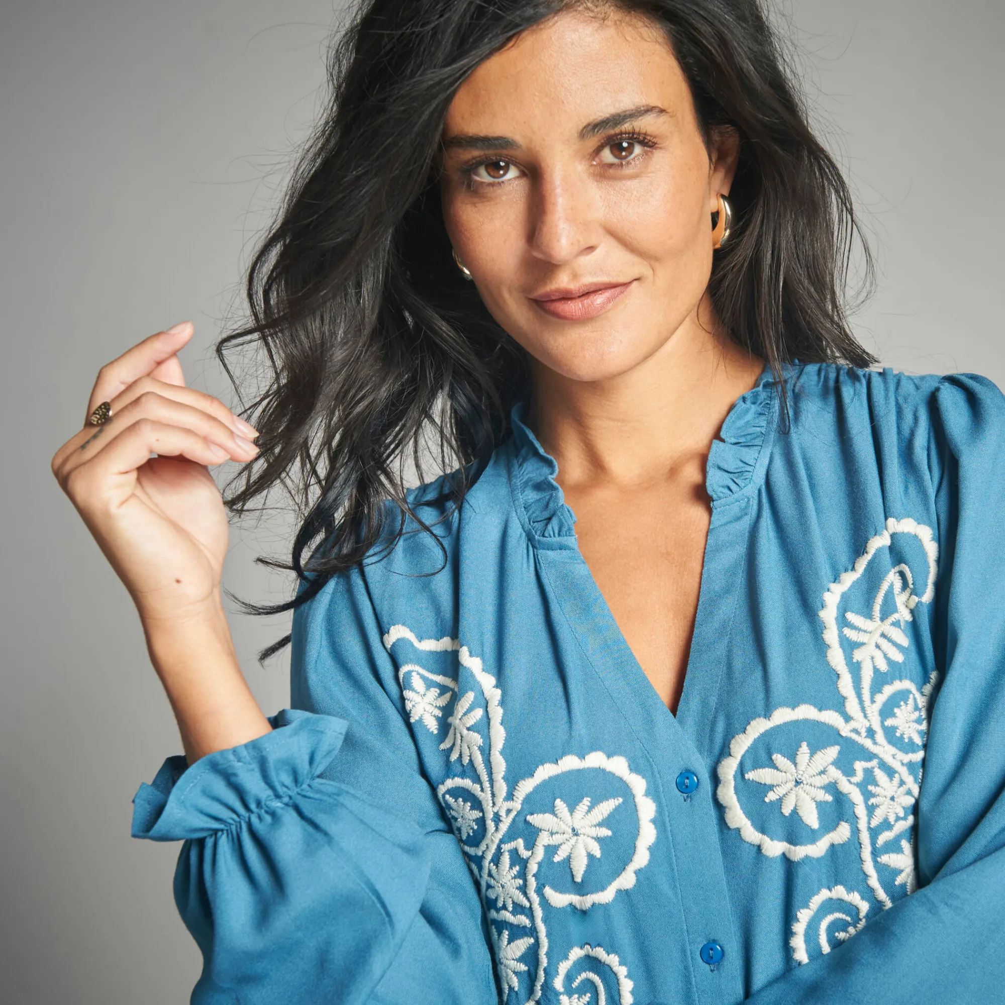 Bloes En Tuniek<Lora Zellini Geborduurde bloes, viscose grijsblauw / ecru