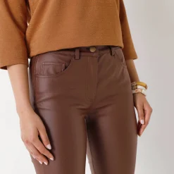 Broek<Blancheporte Gecoate rechte broek chocolade