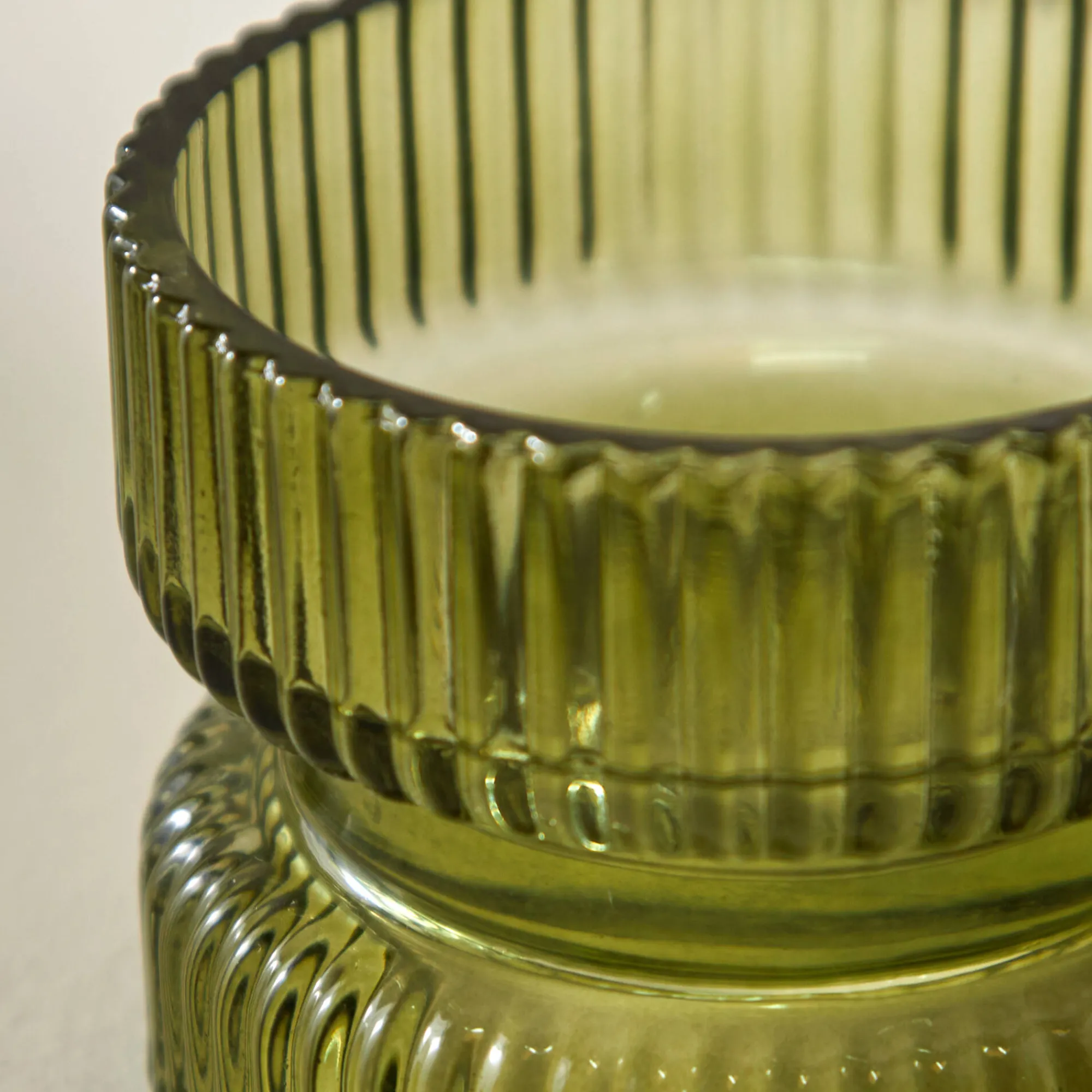 Lichtgevende Decoratie|Feestdecoratie<Blancheporte Gegroefde kaarshouder in glas groen