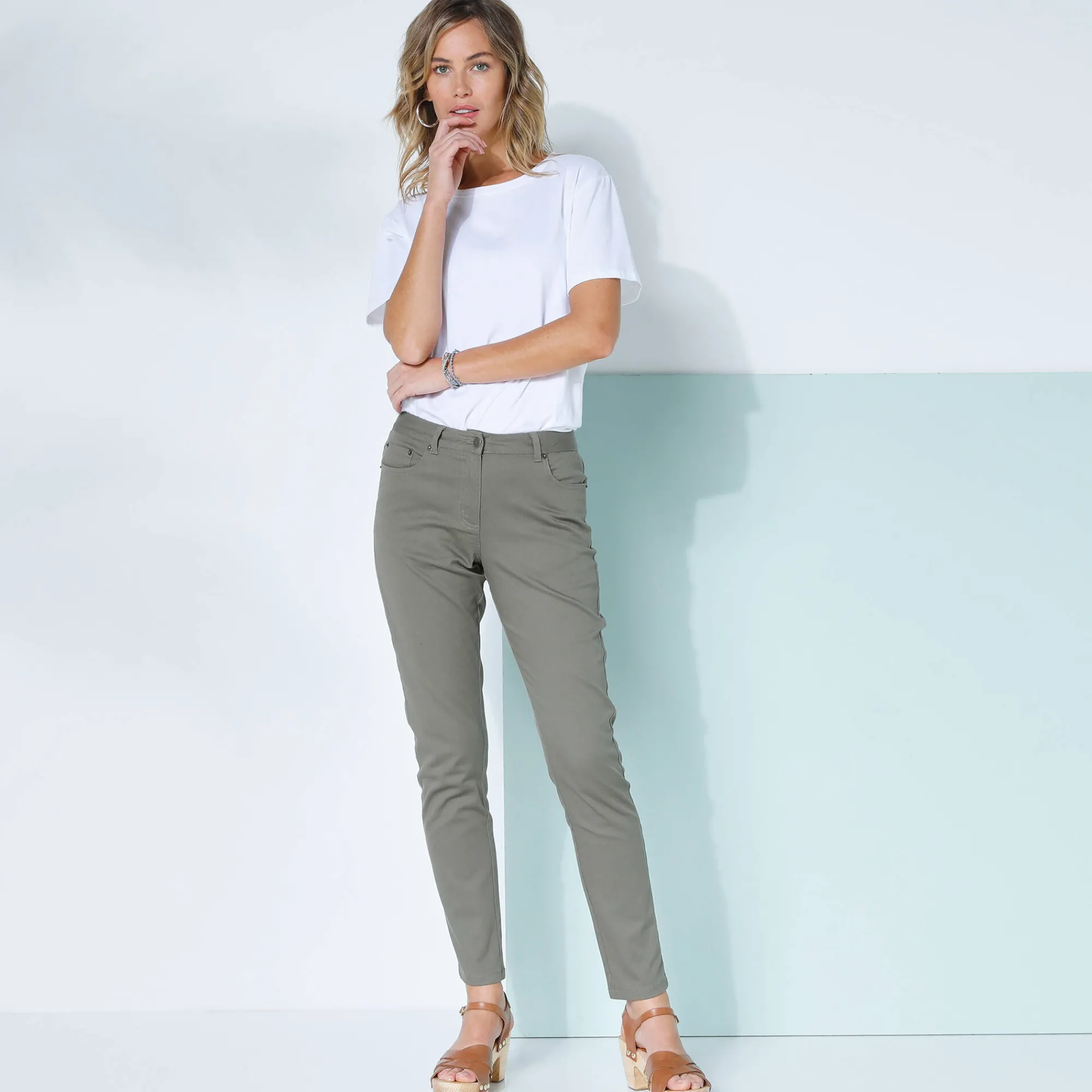 Broek<Blancheporte Gekleurde smalle jeans kaki