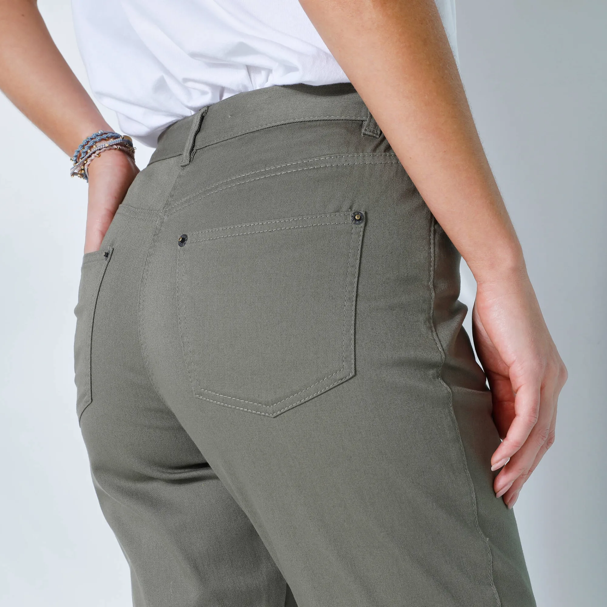 Broek<Blancheporte Gekleurde smalle jeans kaki
