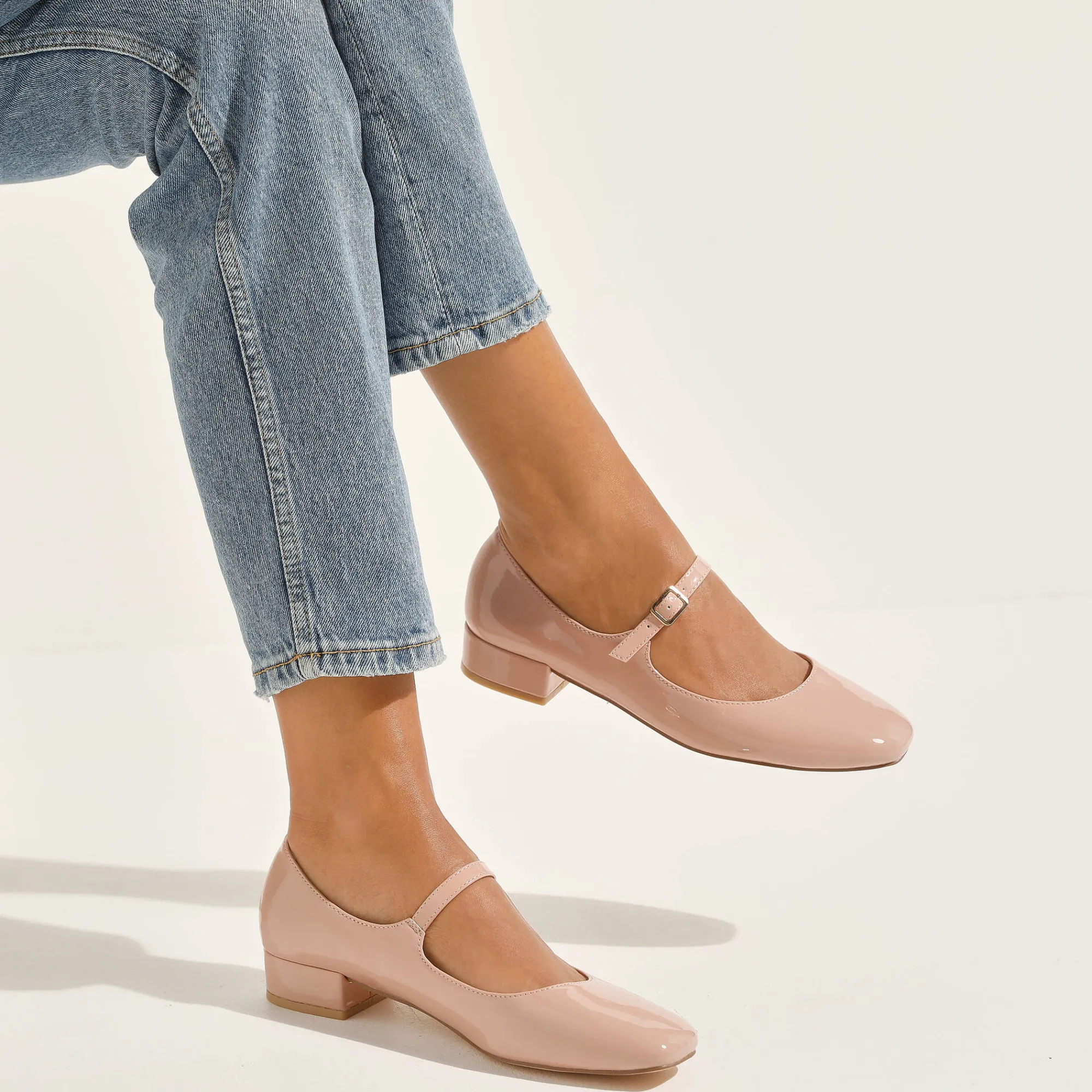Ballerina's|Schoenen<Blancheporte Gelakte schoenen met riempje en hak nude
