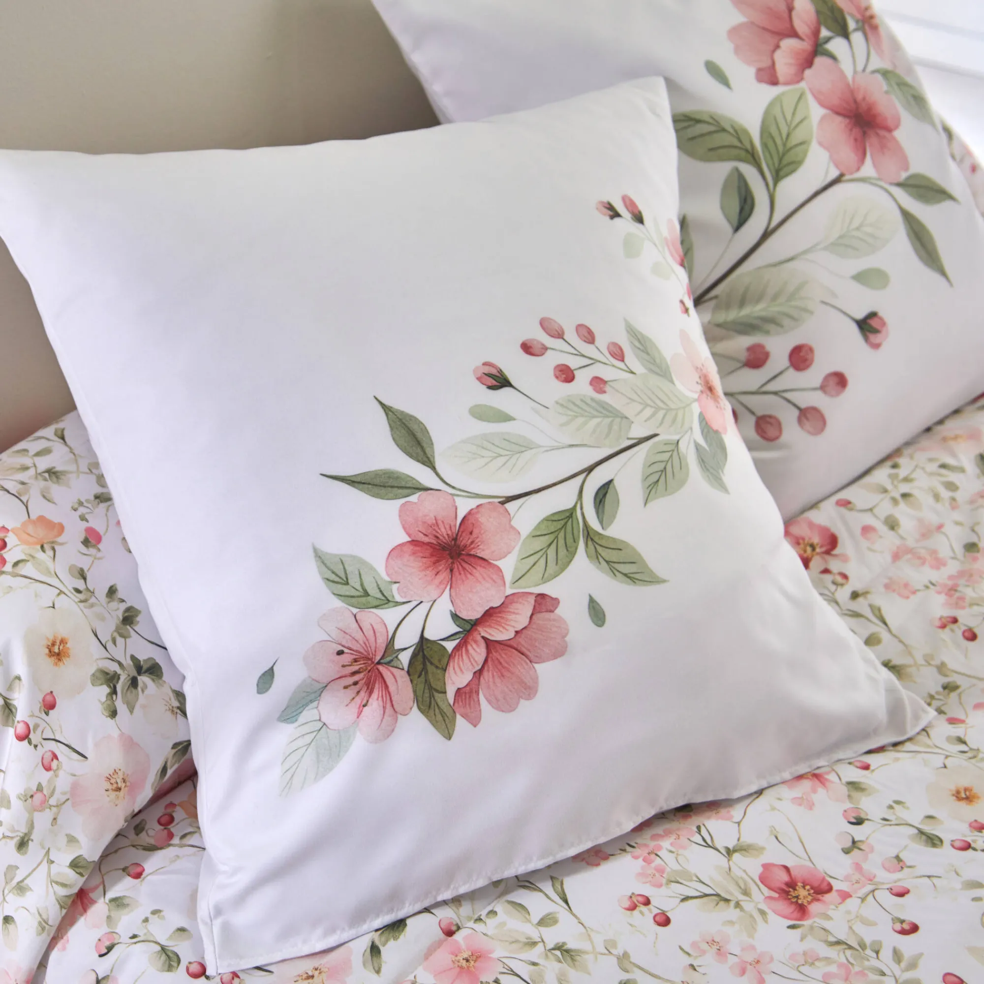Deken En Bedsprei|Deken, Boutis En Bedsprei<Blancheporte Gematelasseerde bedsprei Eglantine, met bloemenprint roze