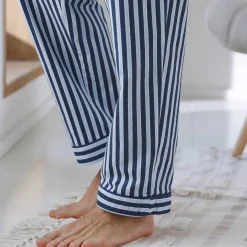Pyjama En Kamerjas<Blancheporte Gestreepte pyjama - katoenflanel marine / ecru