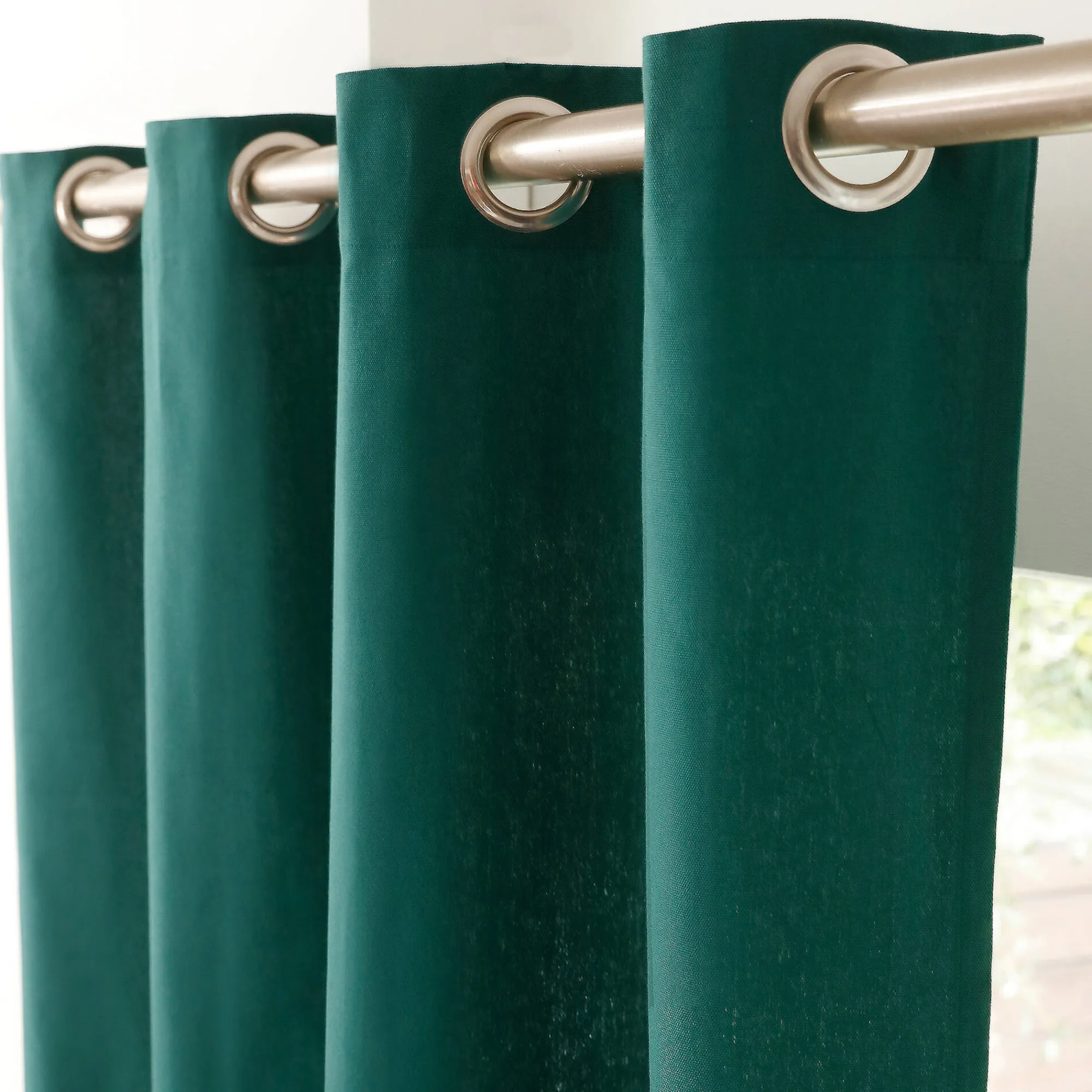 Gordijn, Glasgordijn & Store<Colombine Gordijn in effen zeildoekstof met oogringetjes groen