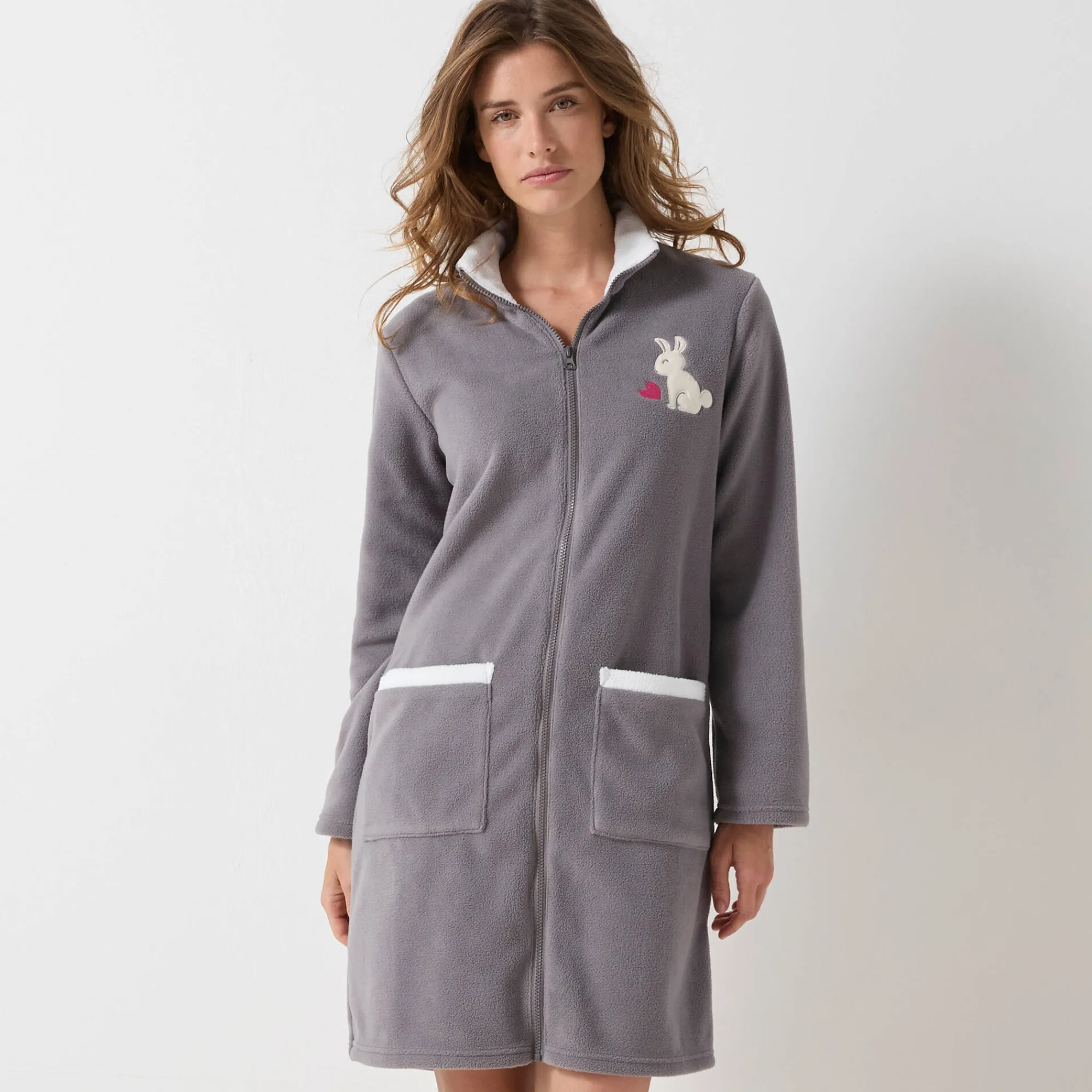 Peignoir En Kamerjas<Blancheporte Halflange kamerjas met rits, in fleece, 'konijn' borduursel grijs / ecru