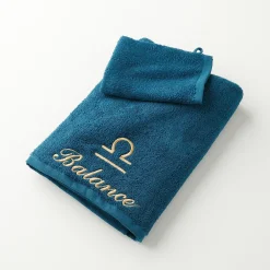 Badhanddoek<Blancheporte Handdoeken met "Balance" borduursel - 420 g/m2 pauwblauw