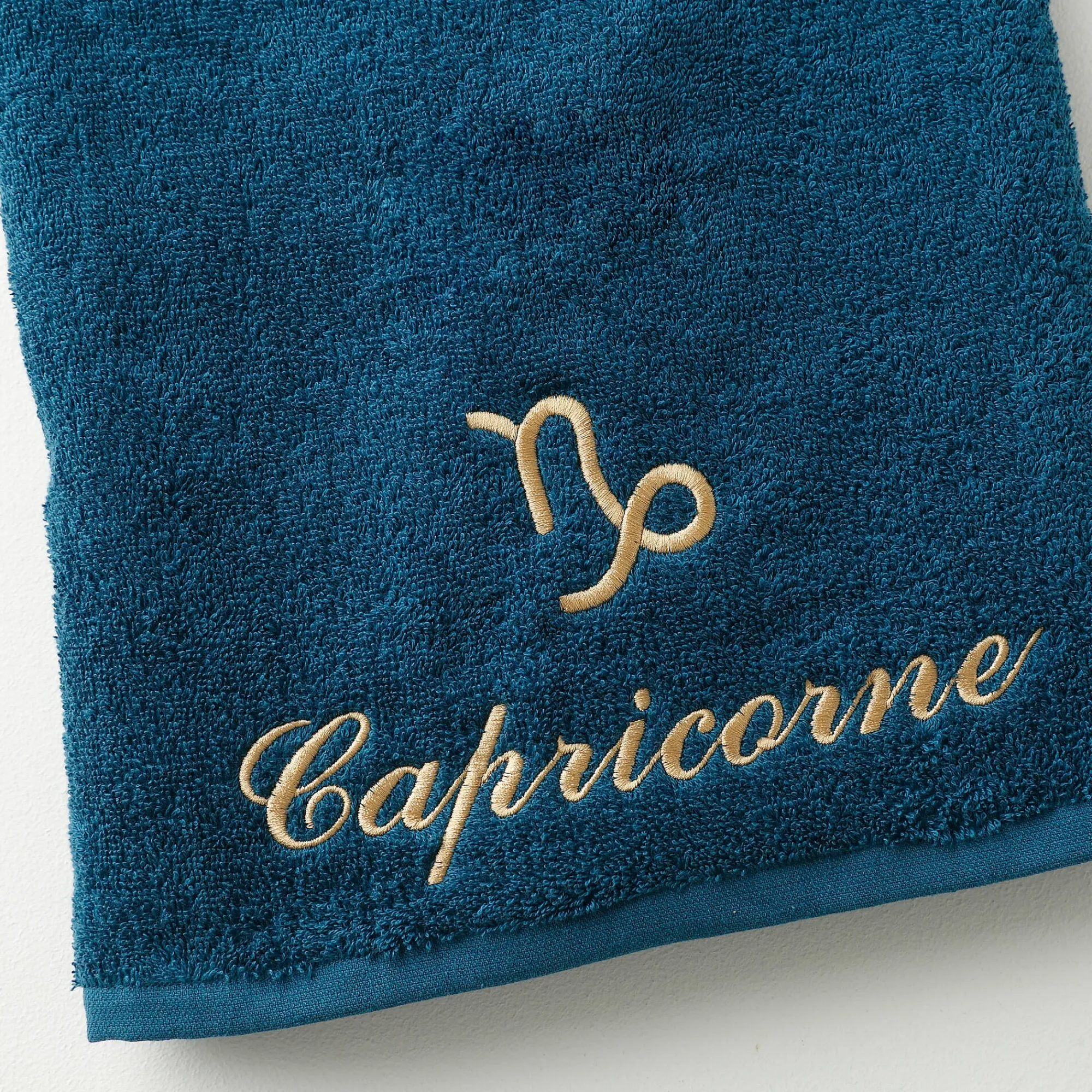 Badhanddoek<Blancheporte Handdoeken met "Capricorne" borduursel - 420 g/m2 pauwblauw