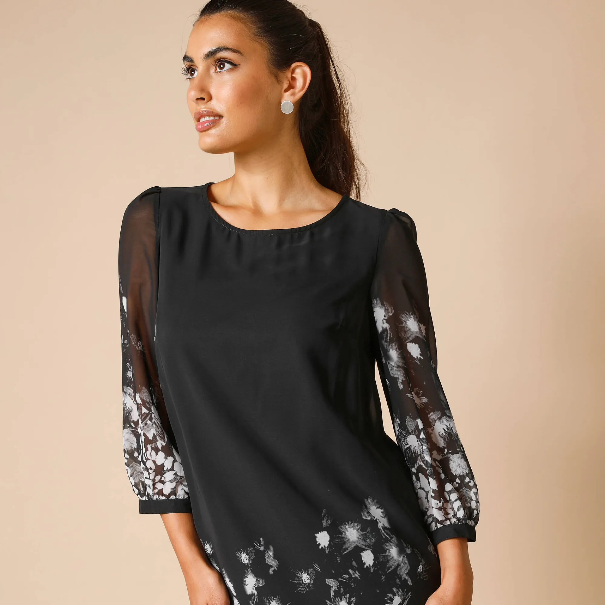 Feestoutfits Dames|Jurk<Lora Zellini Hoesjurk, voile met bloemenprint zwart / grijs
