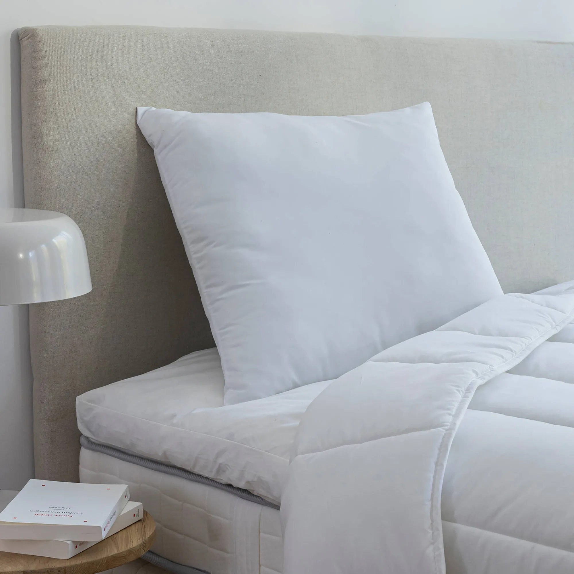 Hoofdkussen<Blancheporte Hoofdkussen in microvezel, medium comfort wit