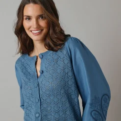 Trui En Vest<Lora Zellini 2-in-1 vest in 2 materialen, ajourtricot en geborduurde mouwen van katoen blauw