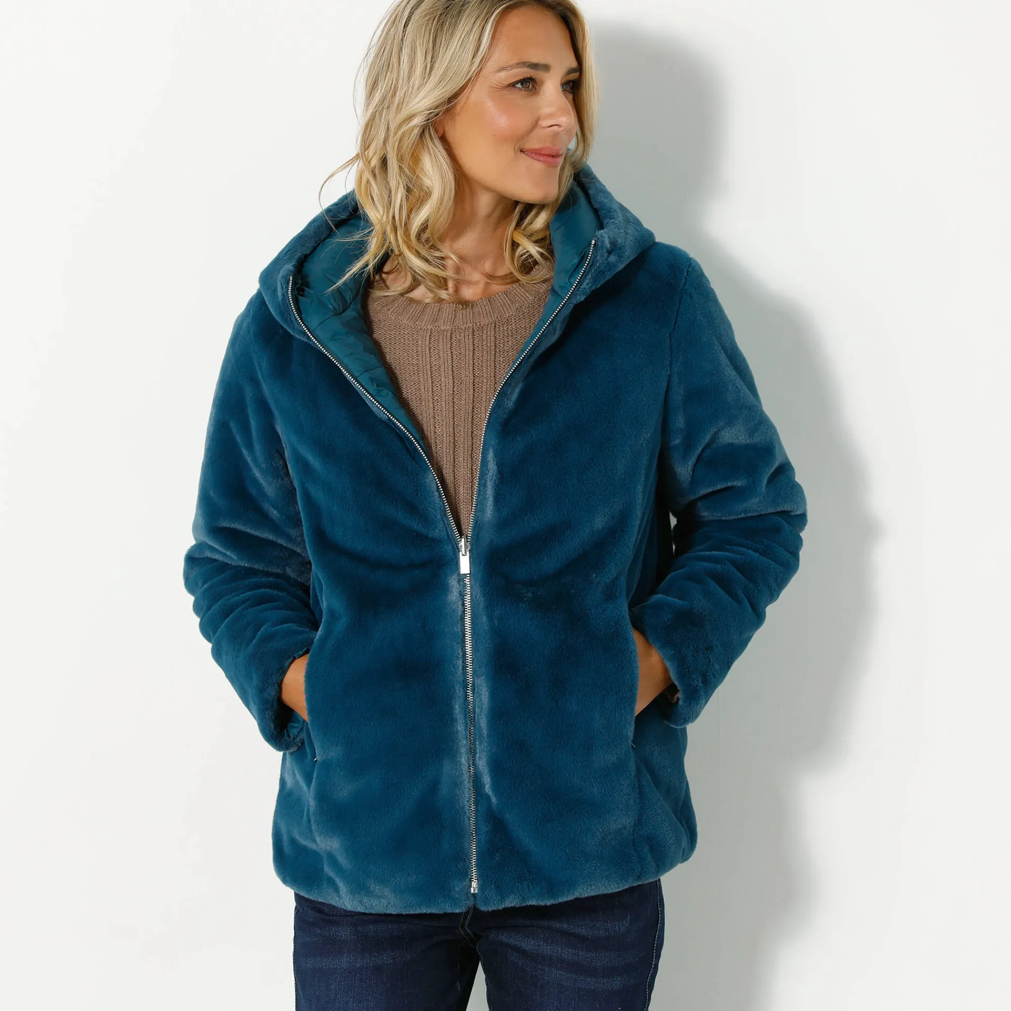 Parka En Donsjas<Blancheporte Jas in nepbont, omkeerbaar tot gewatteerde jas eendenblauw