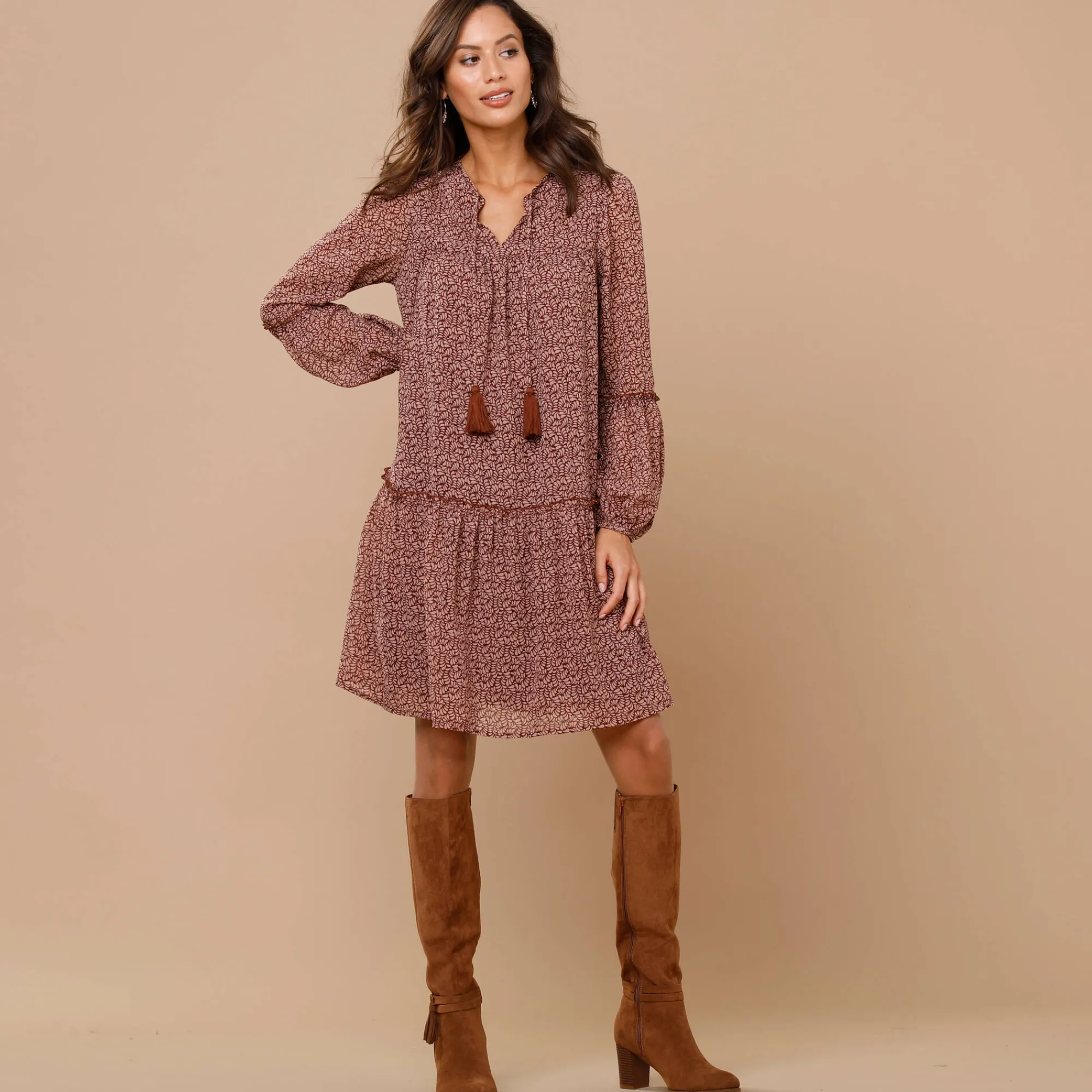 Jurk<Lora Zellini Jurk in bedrukte voile chocolade / beige