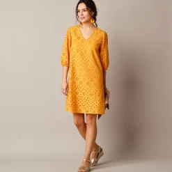 Jurk<Blancheporte Jurk met broderie anglaise en 3/4-mouwen saffraangeel