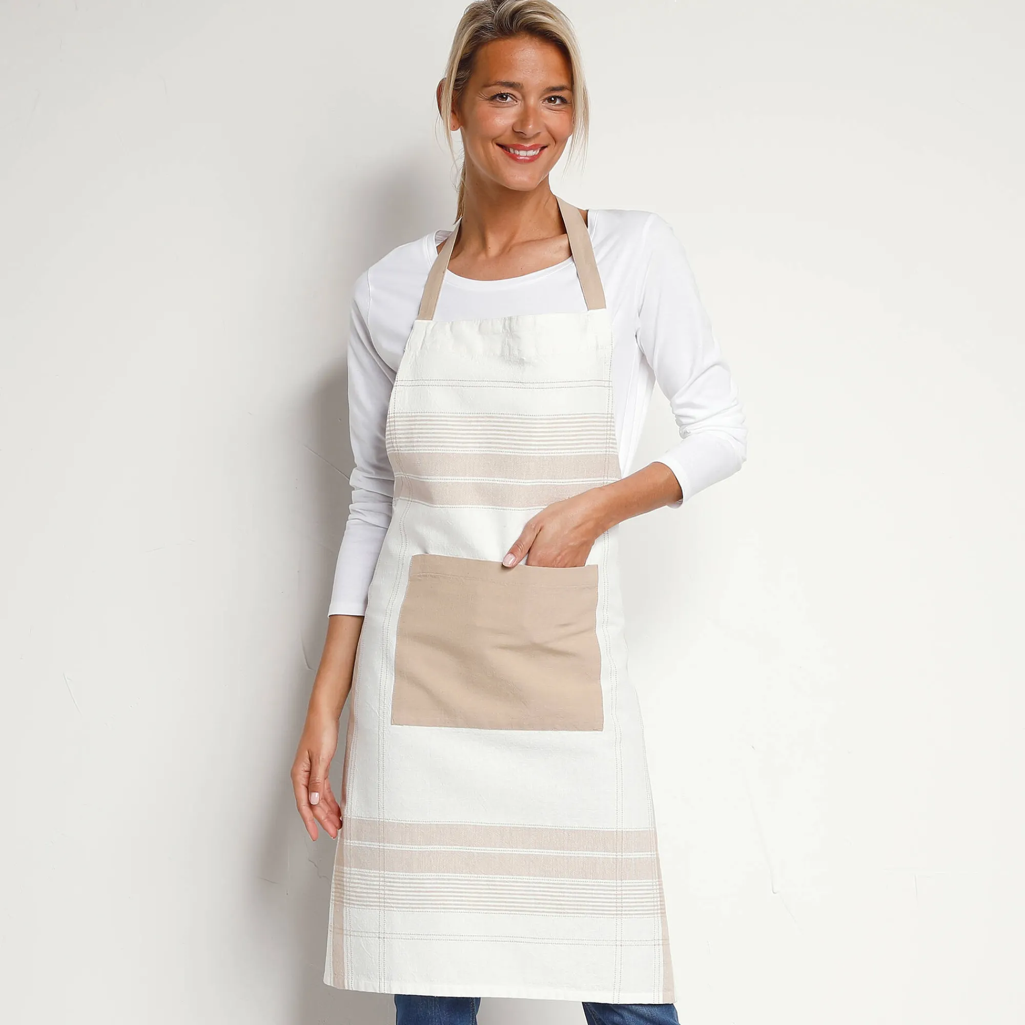 Schorten<Blancheporte Keukenschort in voorschootmodel, grote ruitenmotief beige