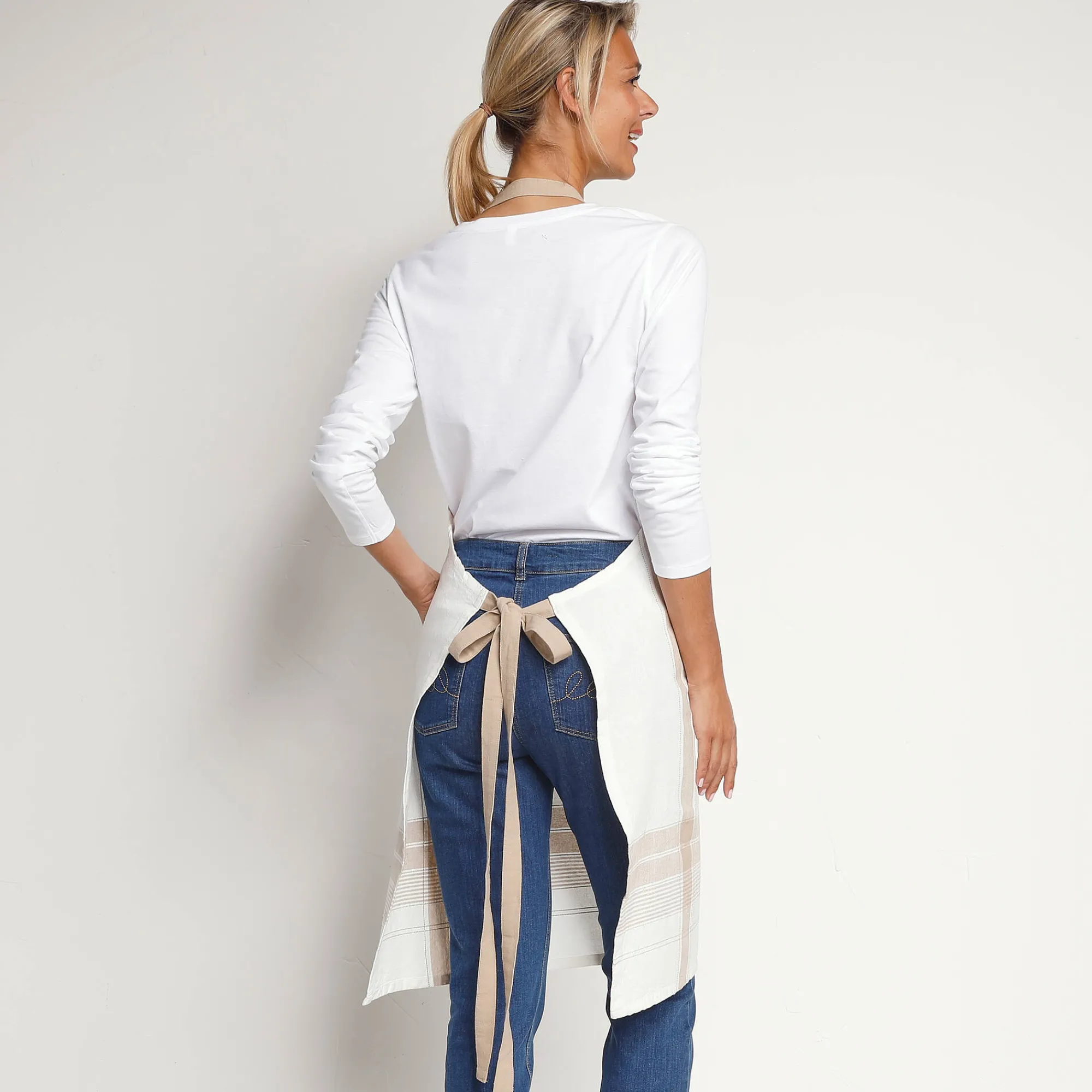 Schorten<Blancheporte Keukenschort in voorschootmodel, grote ruitenmotief beige