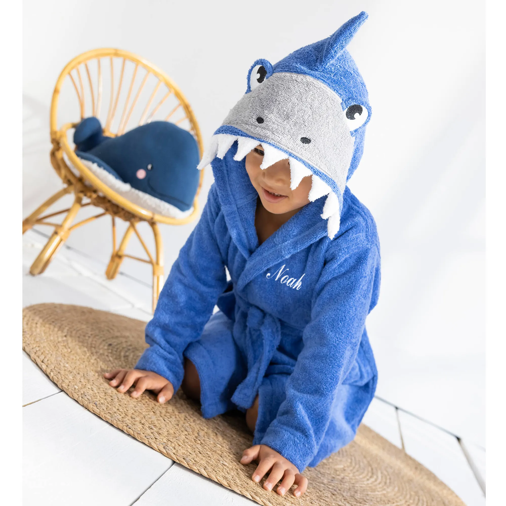 Badjas|Handdoek En Badlaken Kids<Colombine des petits Kinderbadjas met haaiennmotief en kap, personaliseerbaar - 340 g/m² felblauw