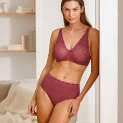 Beha<Confidence Lingerie Korfbeha in stretchkant Orellana - met verborgen beugels pruim