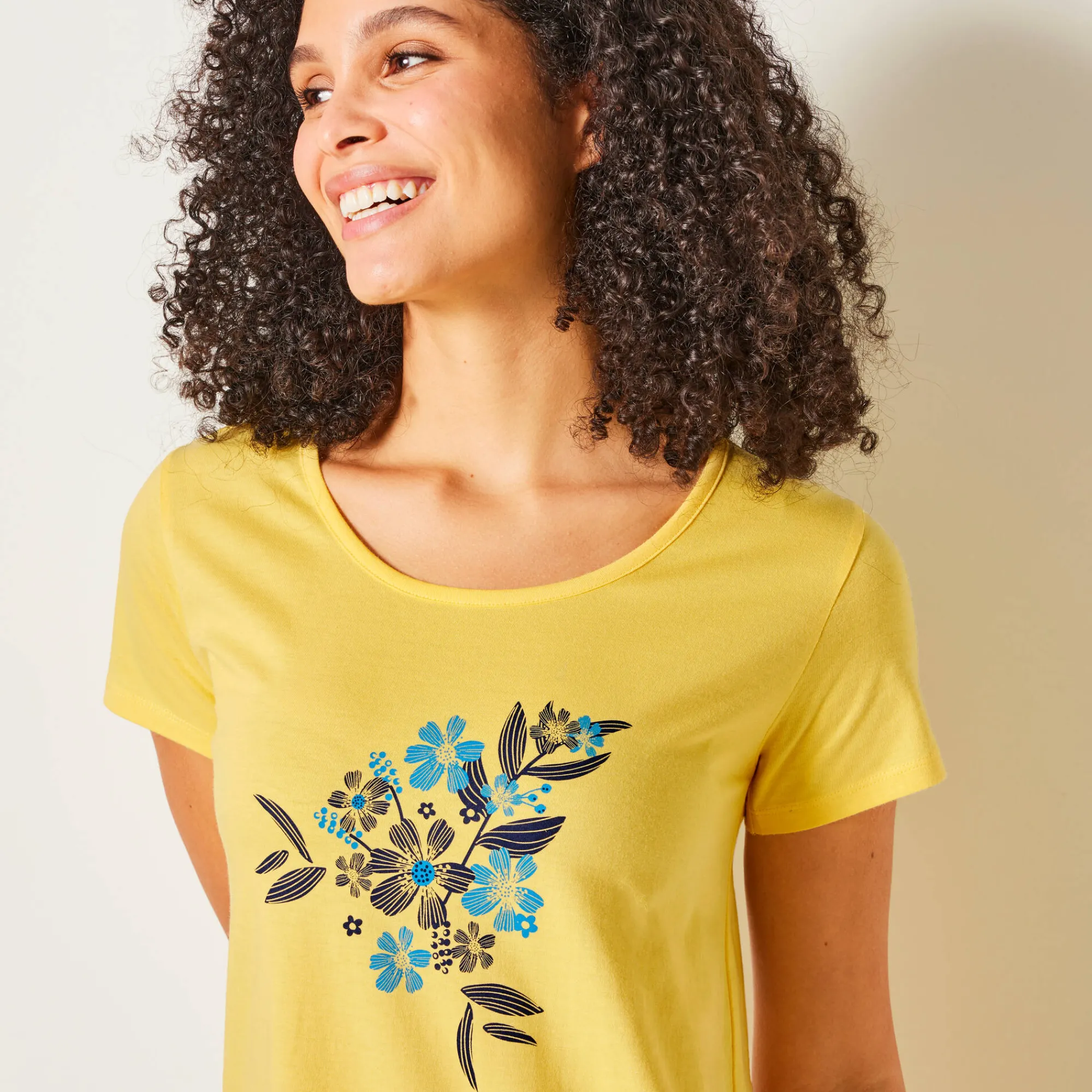 Nachthemd<Blancheporte Kort nachthemd met bloemenprint geel