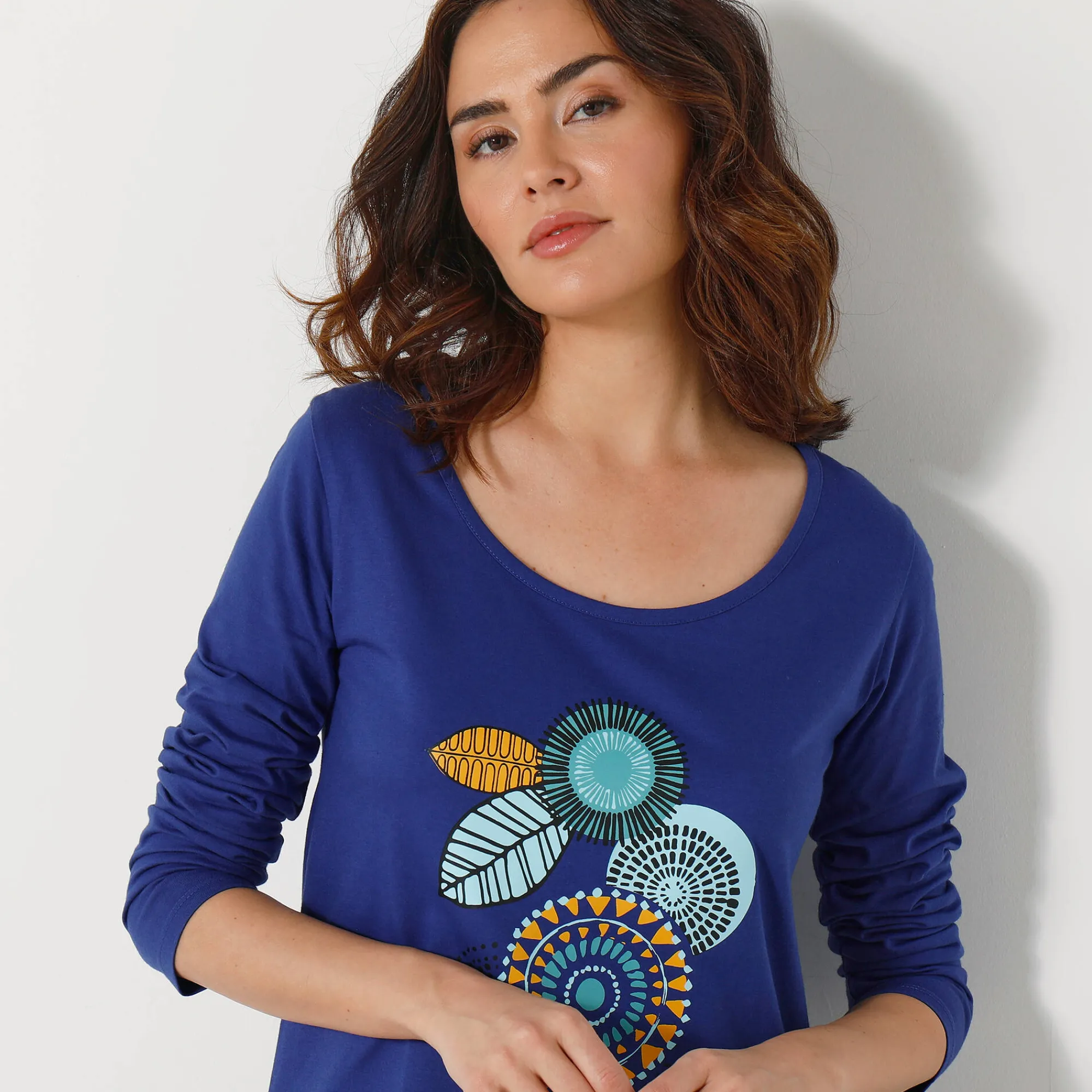 Nachthemd<Blancheporte Kort nachthemd met lange mouwen en rozettenmotief felblauw