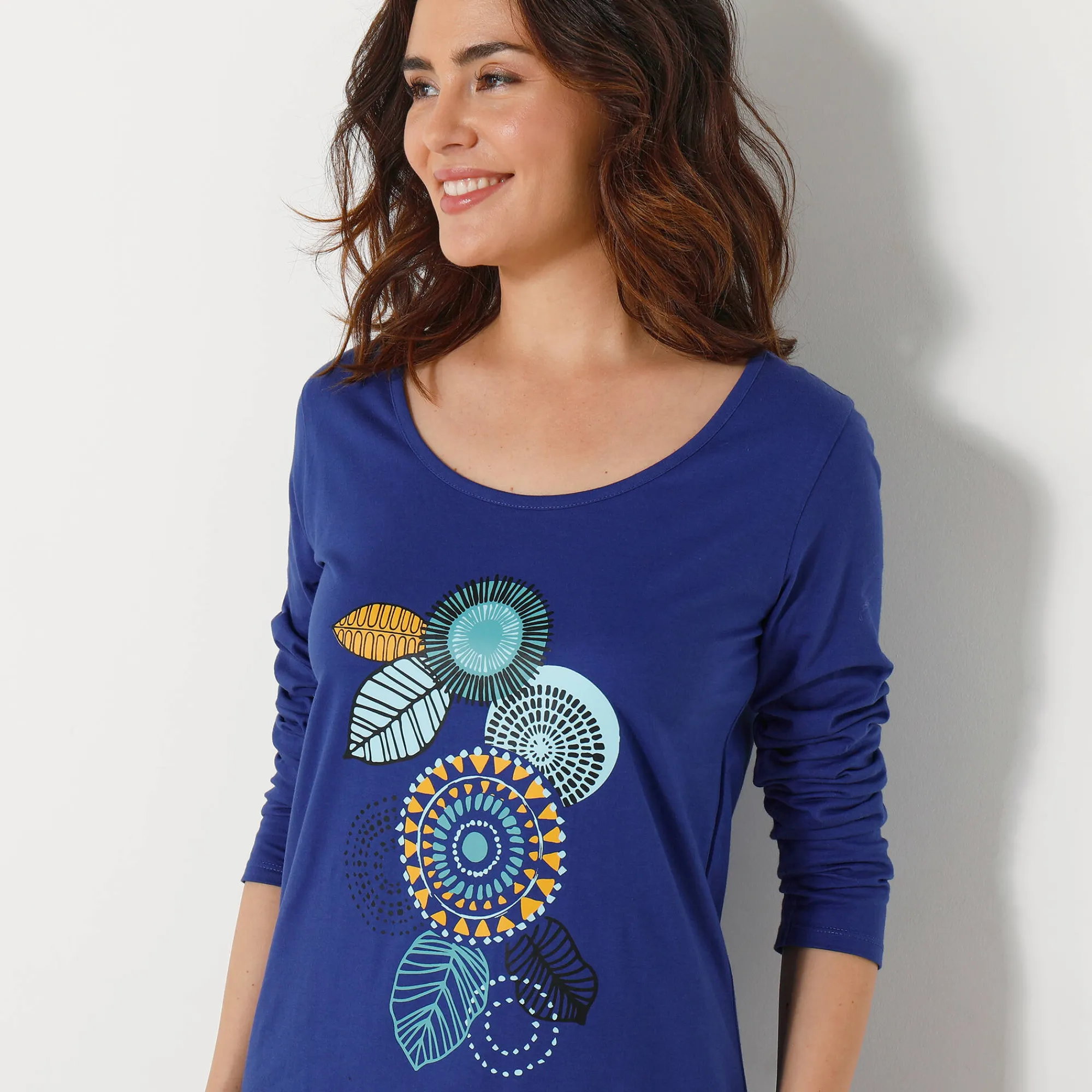 Nachthemd<Blancheporte Kort nachthemd met lange mouwen en rozettenmotief felblauw