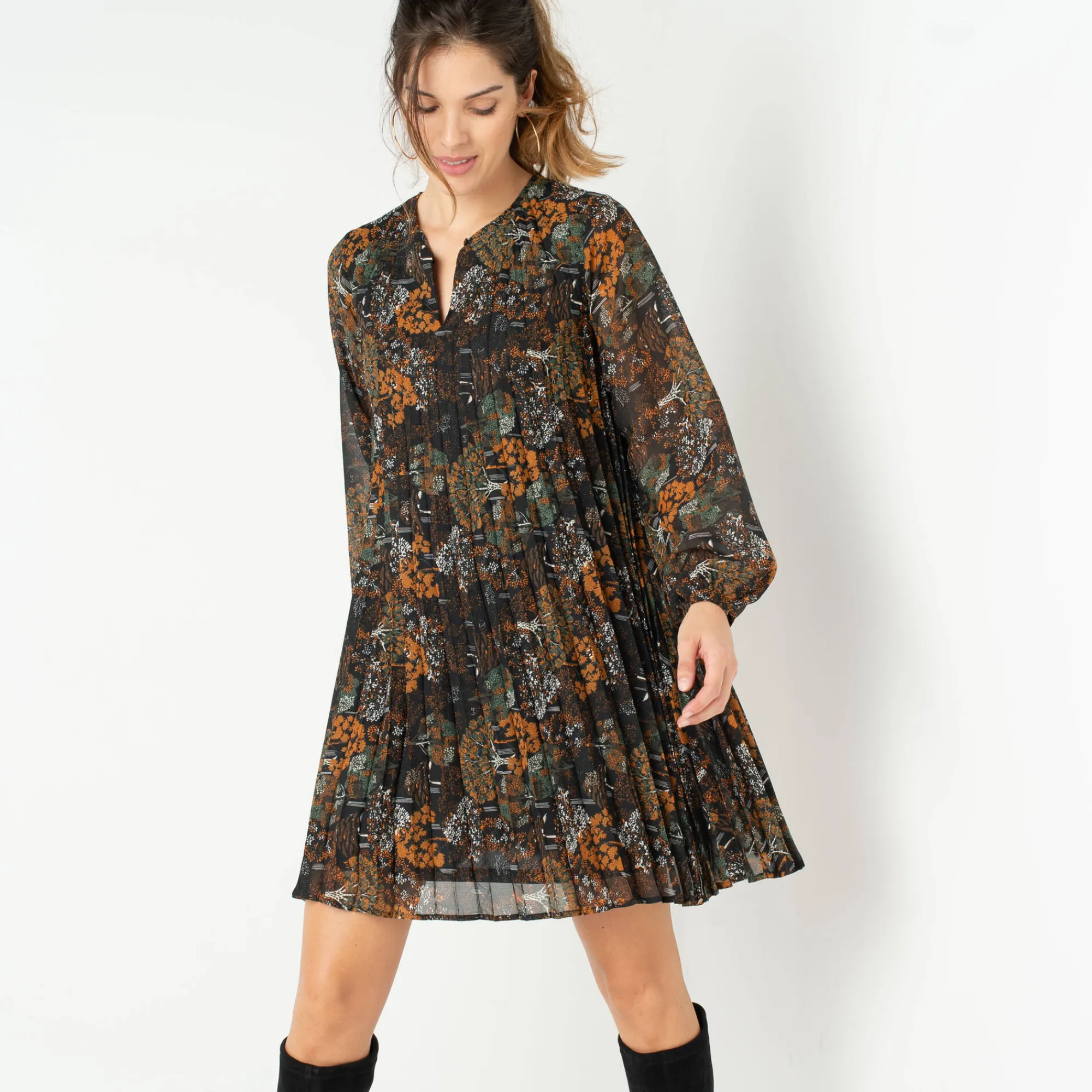 Feestoutfits Dames|Jurk<Blancheporte Korte, bedrukte jurk met plissé zwart / bronskleur