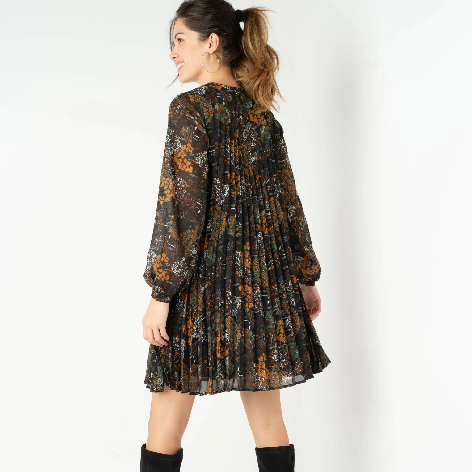 Feestoutfits Dames|Jurk<Blancheporte Korte, bedrukte jurk met plissé zwart / bronskleur
