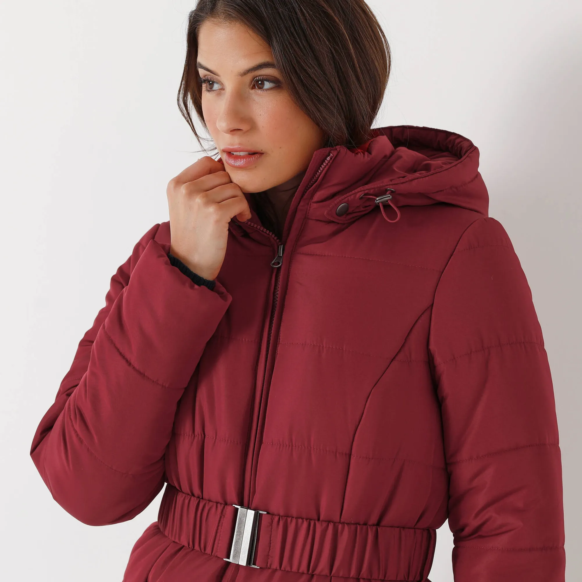 Parka En Donsjas<Colors&Co Korte gewatteerde jas met ceintuur donkerrood