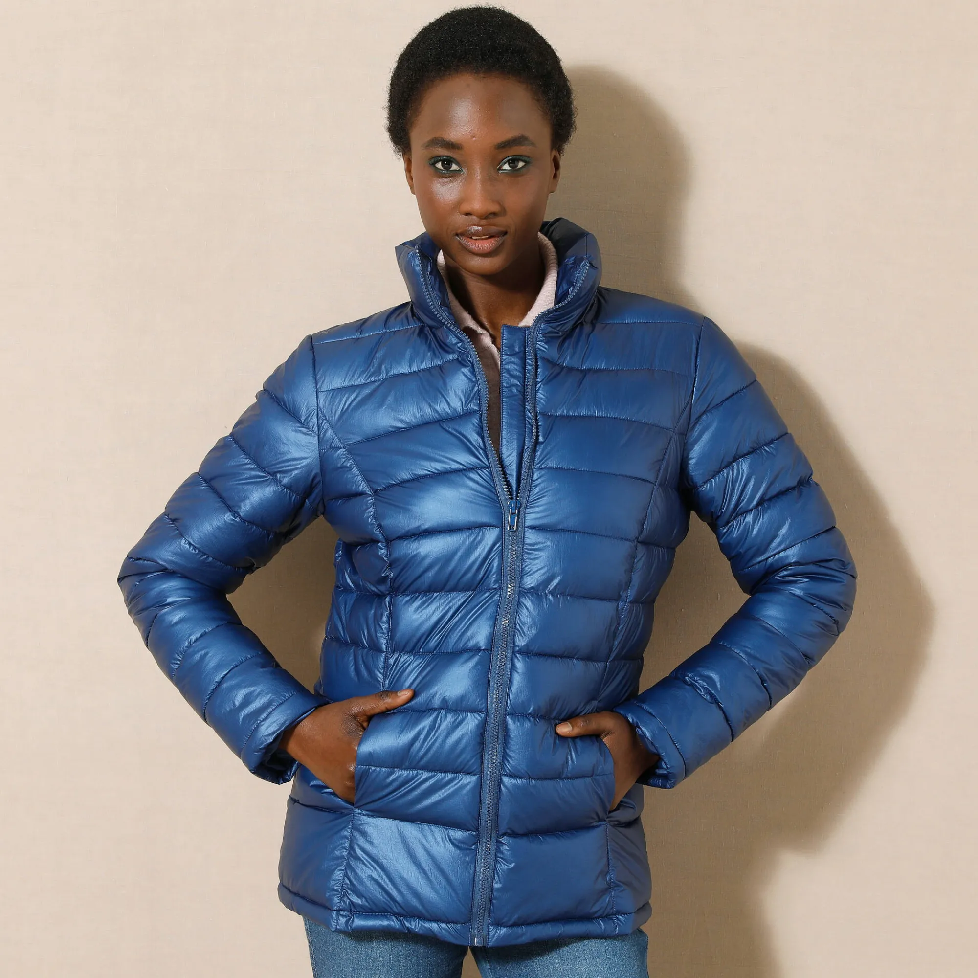 Parka En Donsjas<Blancheporte Korte, gewatteerde jas met metallic effect glanzend marine
