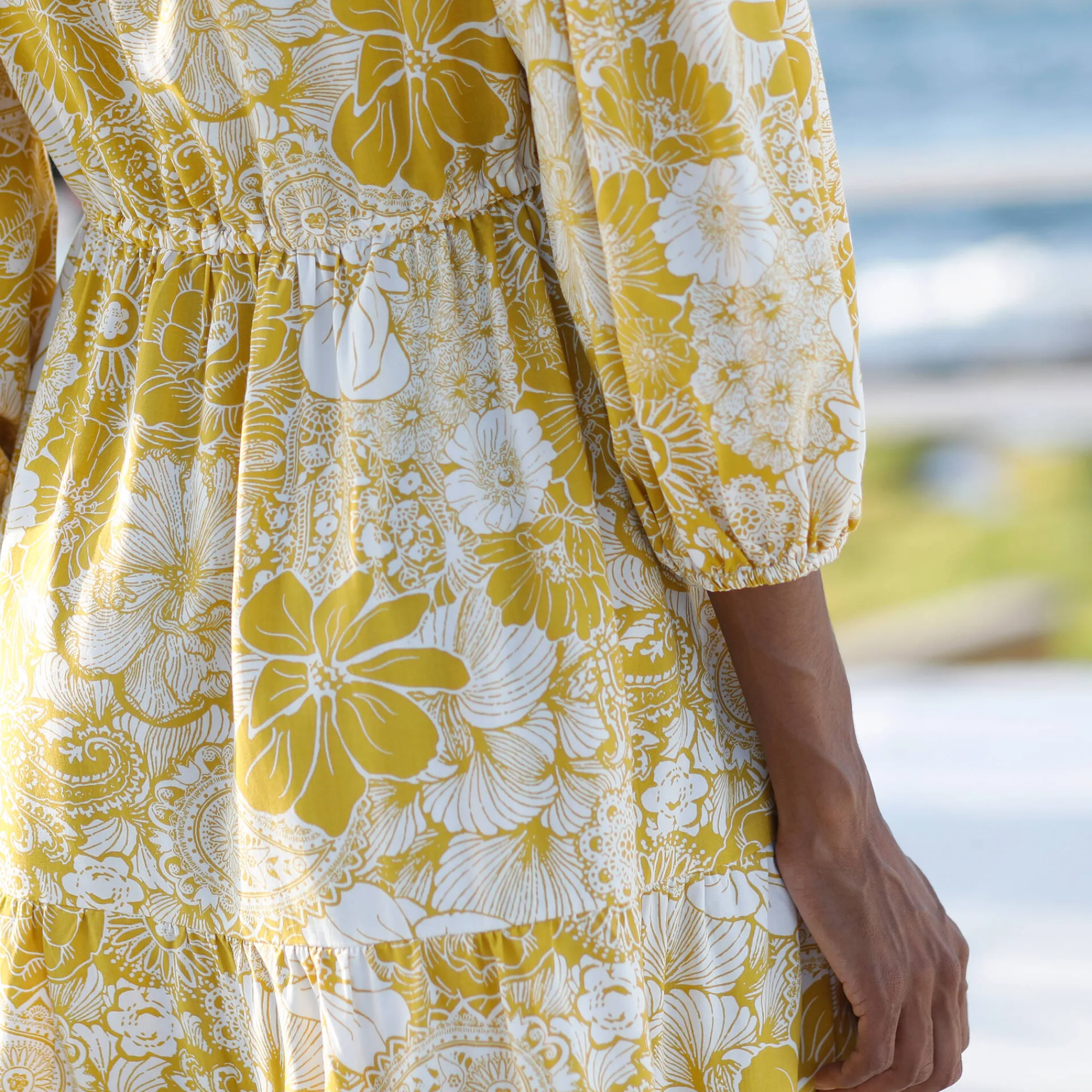 Jurk<Blancheporte Korte jurk met bloemenprint, viscose ecru / kerrie