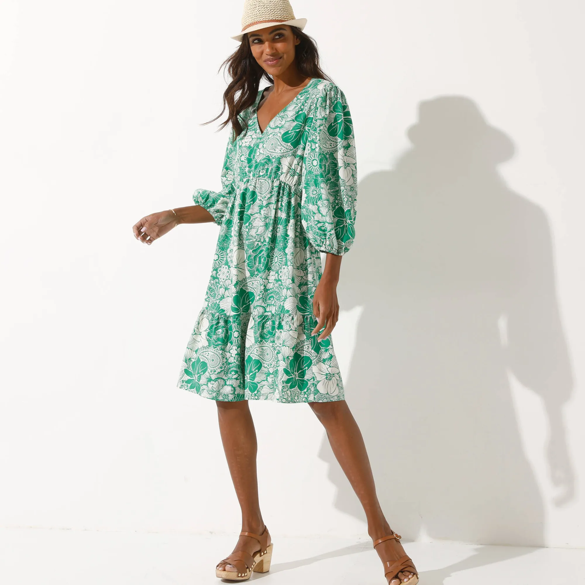 Jurk<Blancheporte Korte jurk met bloemenprint, viscose ecru / groen