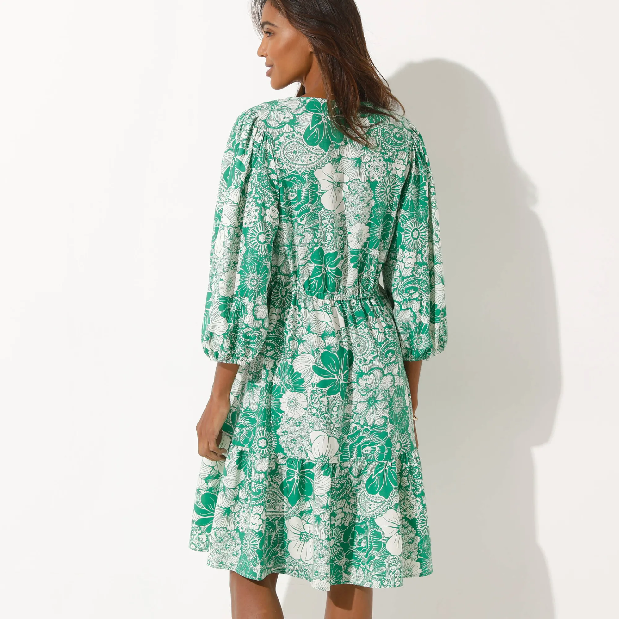 Jurk<Blancheporte Korte jurk met bloemenprint, viscose ecru / groen