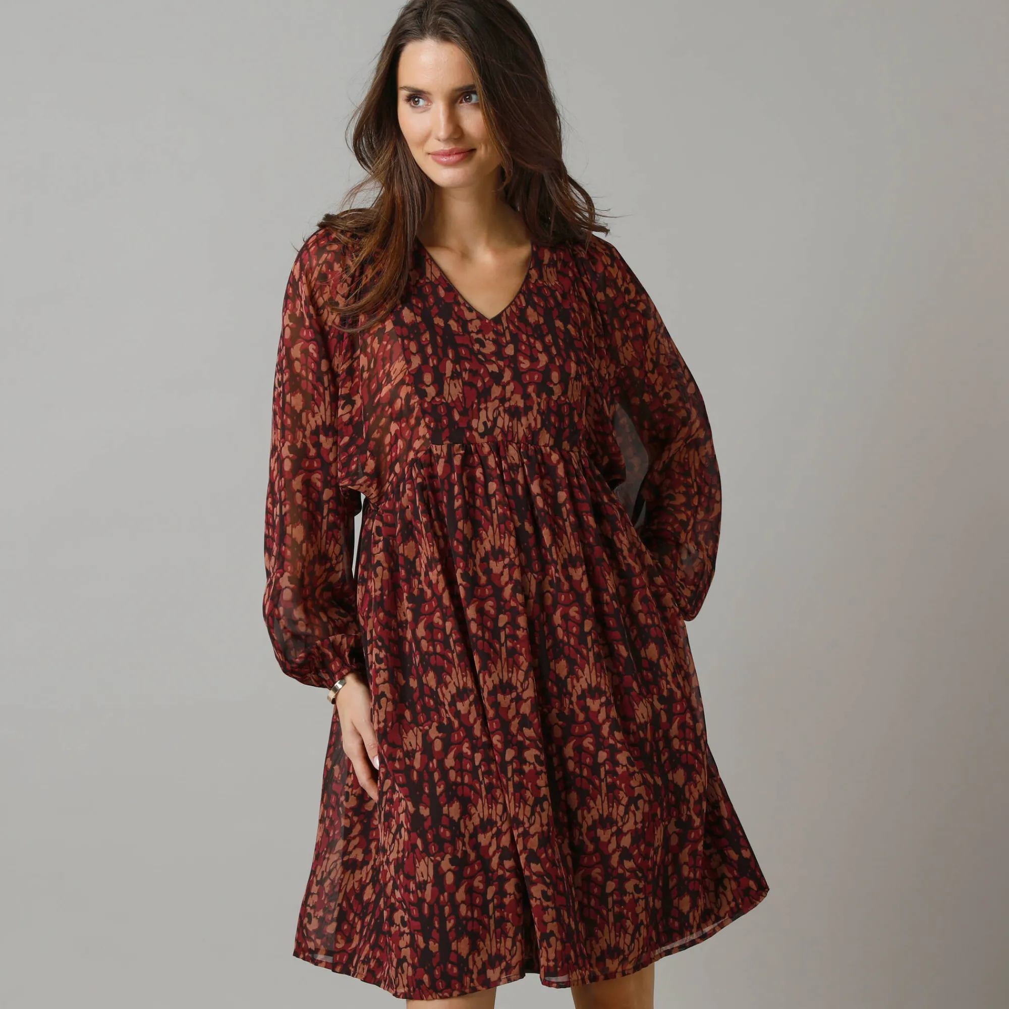 Feestoutfits Dames|Jurk<Lora Zellini Korte jurk met wijde mouwen, bedrukte voile bordeaux