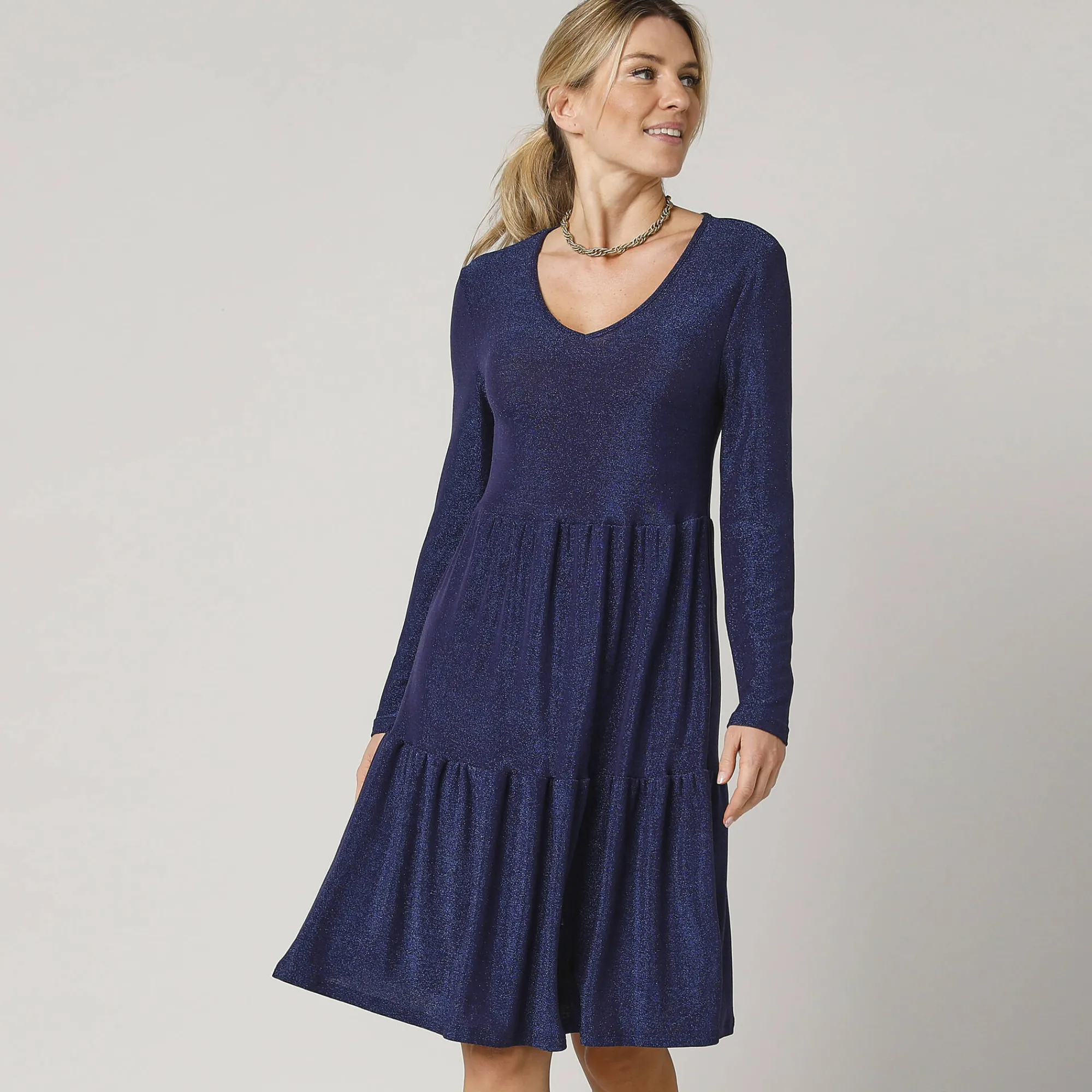 Feestoutfits Dames|Jurk<Blancheporte Korte, uitlopende jurk in glanzend tricot, lange mouwen felblauw