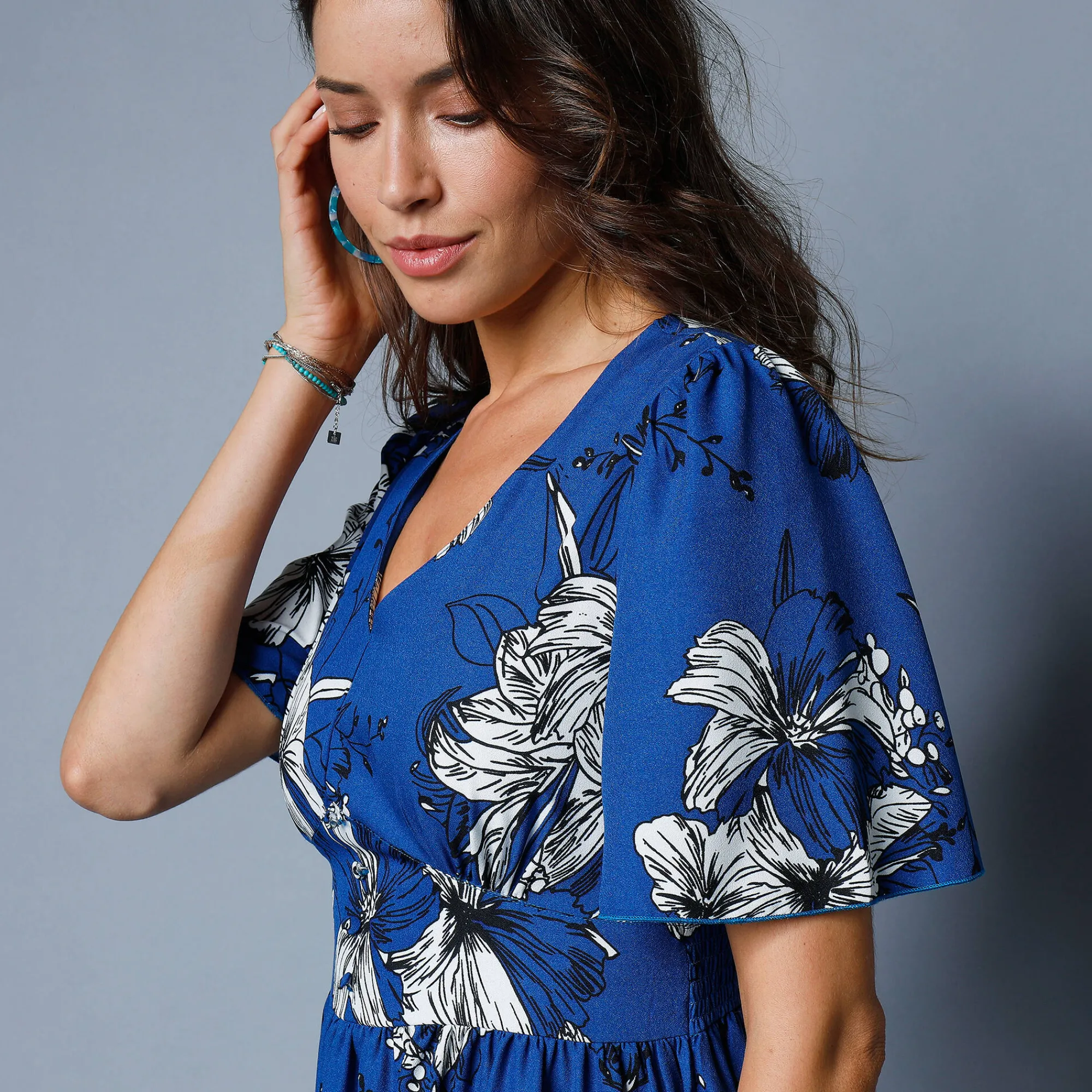 Jurk<Blancheporte Lange, bedrukte jurk, uitlopende mouwen blauw