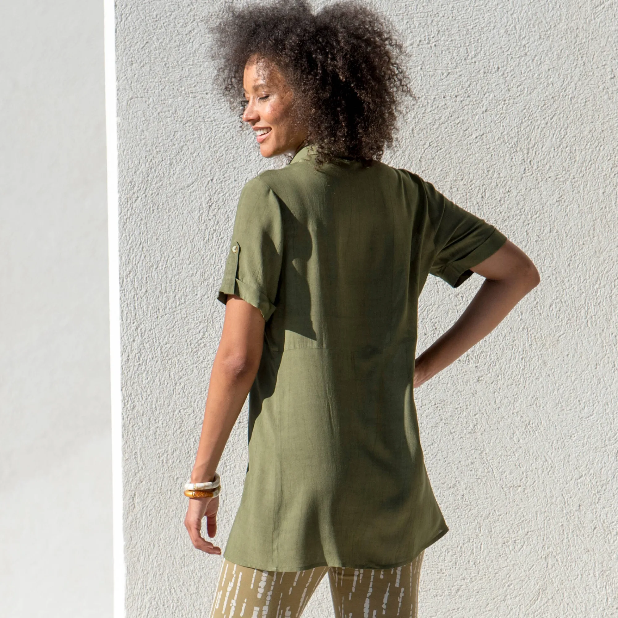 Bloes En Tuniek<Blancheporte Lange, effen tuniek in bloesmodel met zakken, korte mouwen kaki