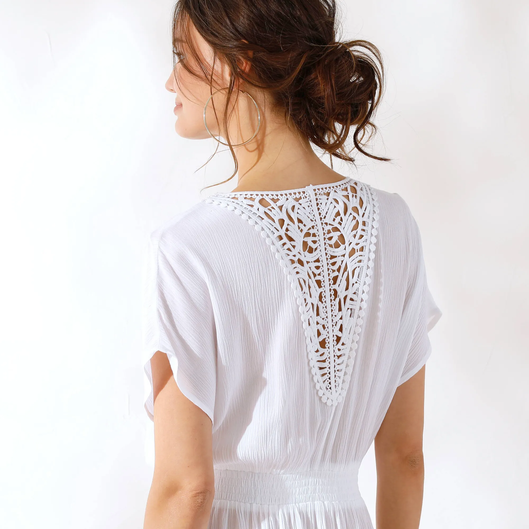 Jurk<Blancheporte Lange jurk in crepon, detail in macramé wit