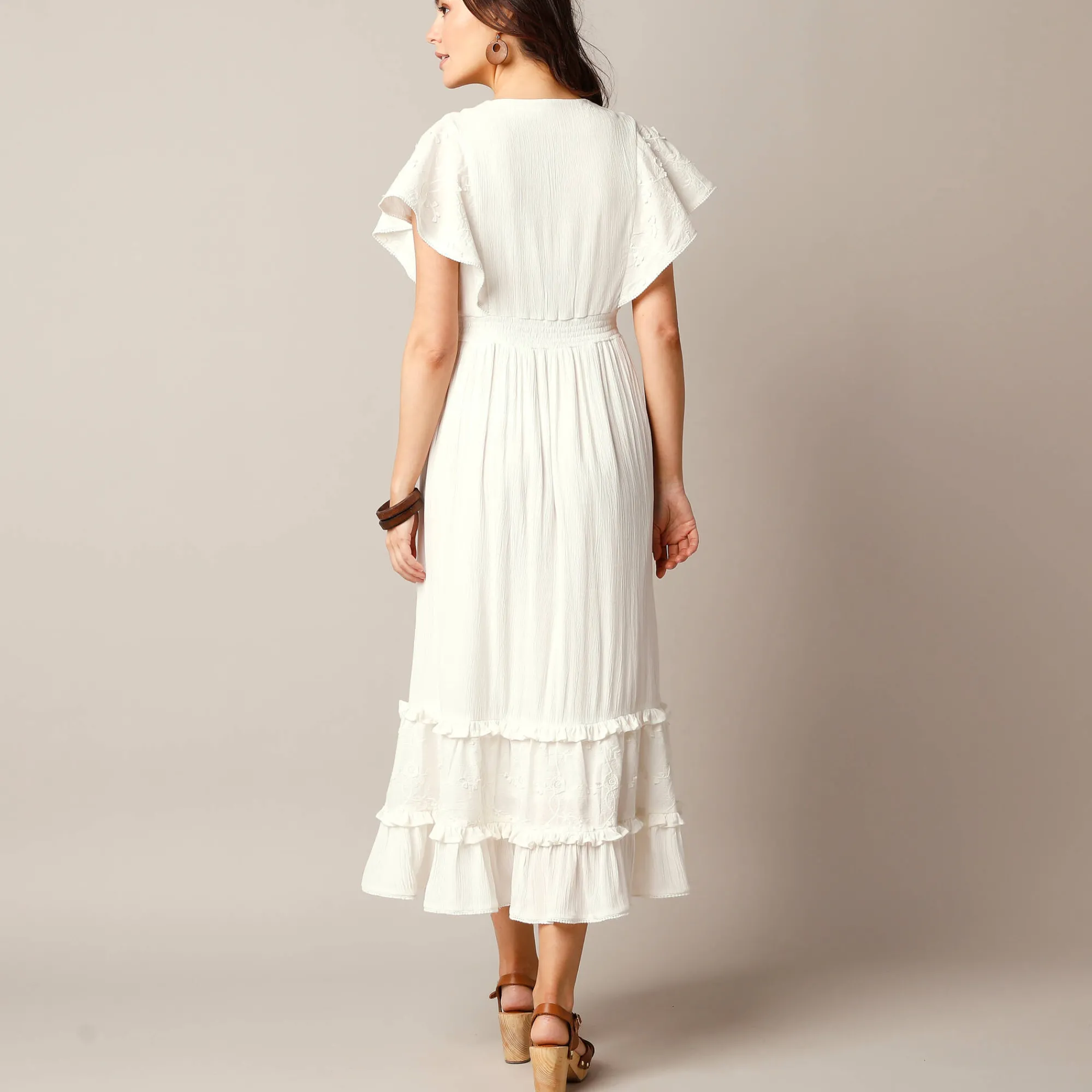 Jurk<Blancheporte Lange jurk in crepon, mouwen met stroken, 3D-borduursel ecru