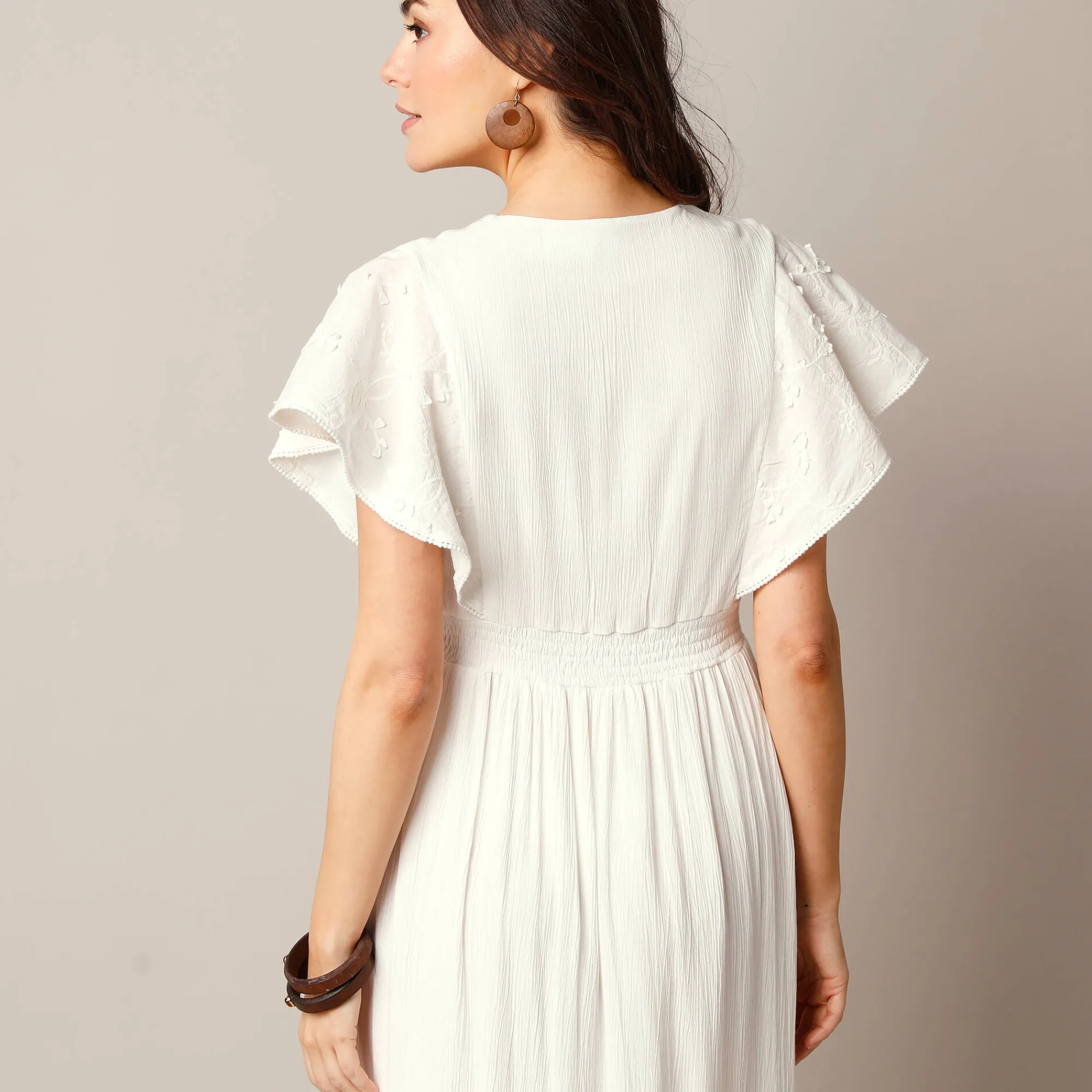 Jurk<Blancheporte Lange jurk in crepon, mouwen met stroken, 3D-borduursel ecru