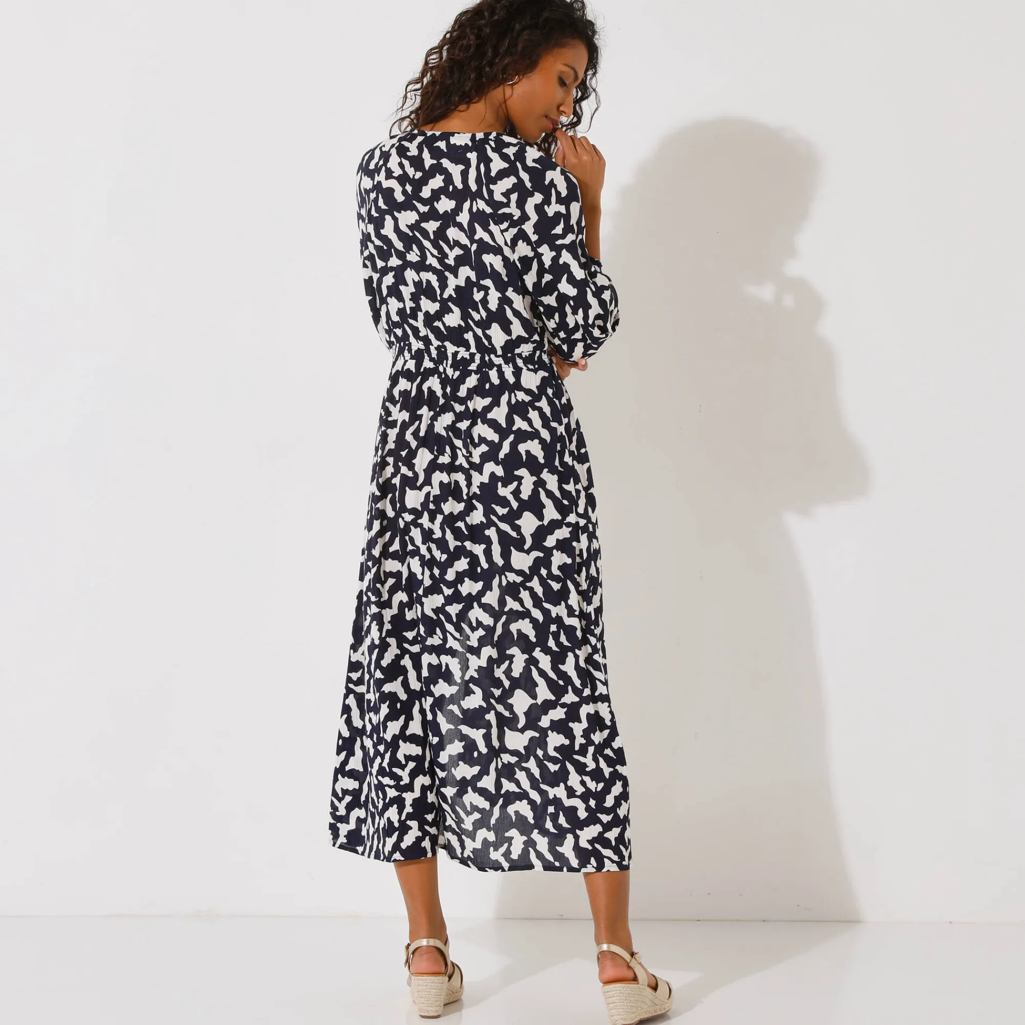 Jurk<Blancheporte Lange jurk met knopen in crepon, grafische print marine / ecru