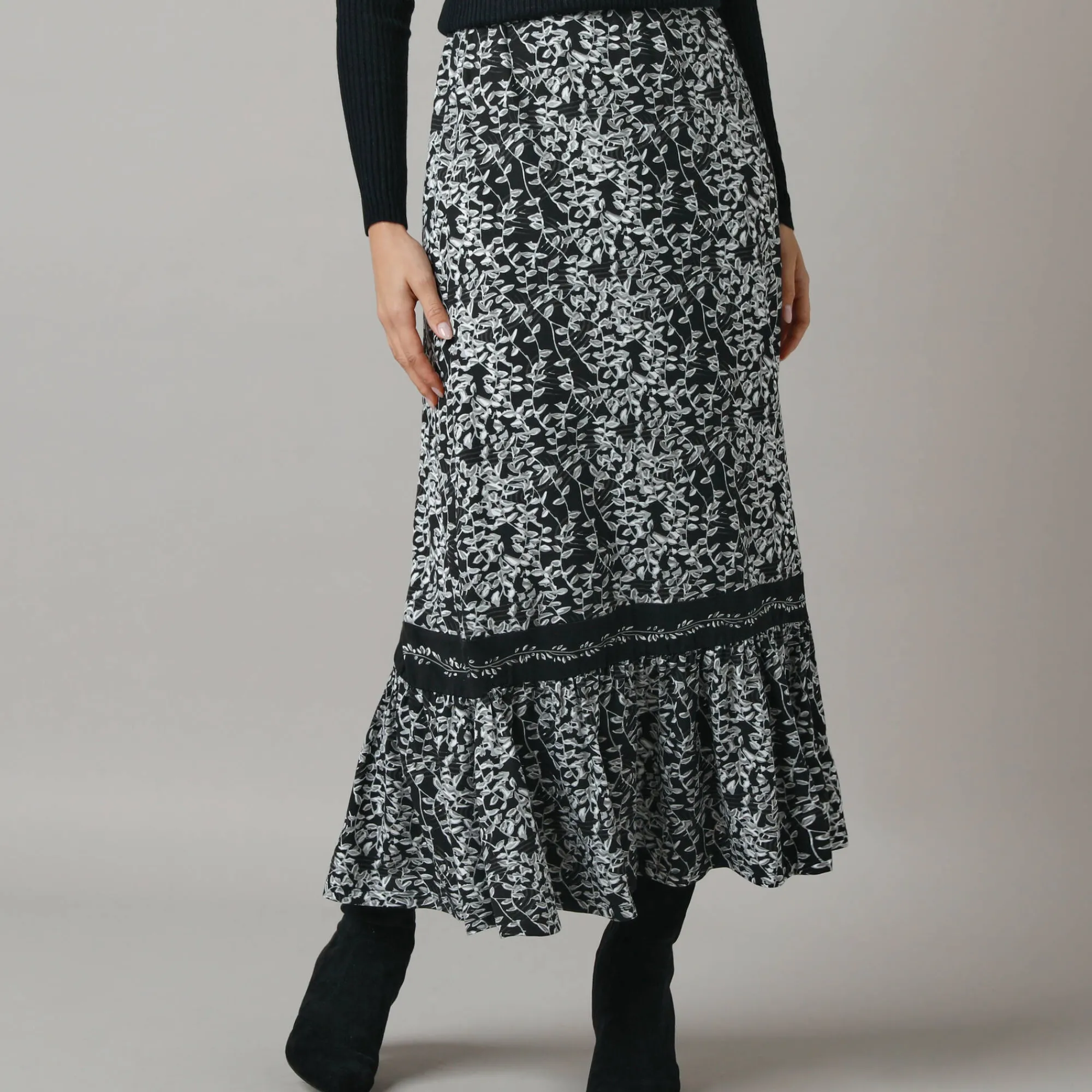Feestoutfits Dames|Rok<Lora Zellini Lange rok met fronsrokvolume, jerseytricot zwart / ecru