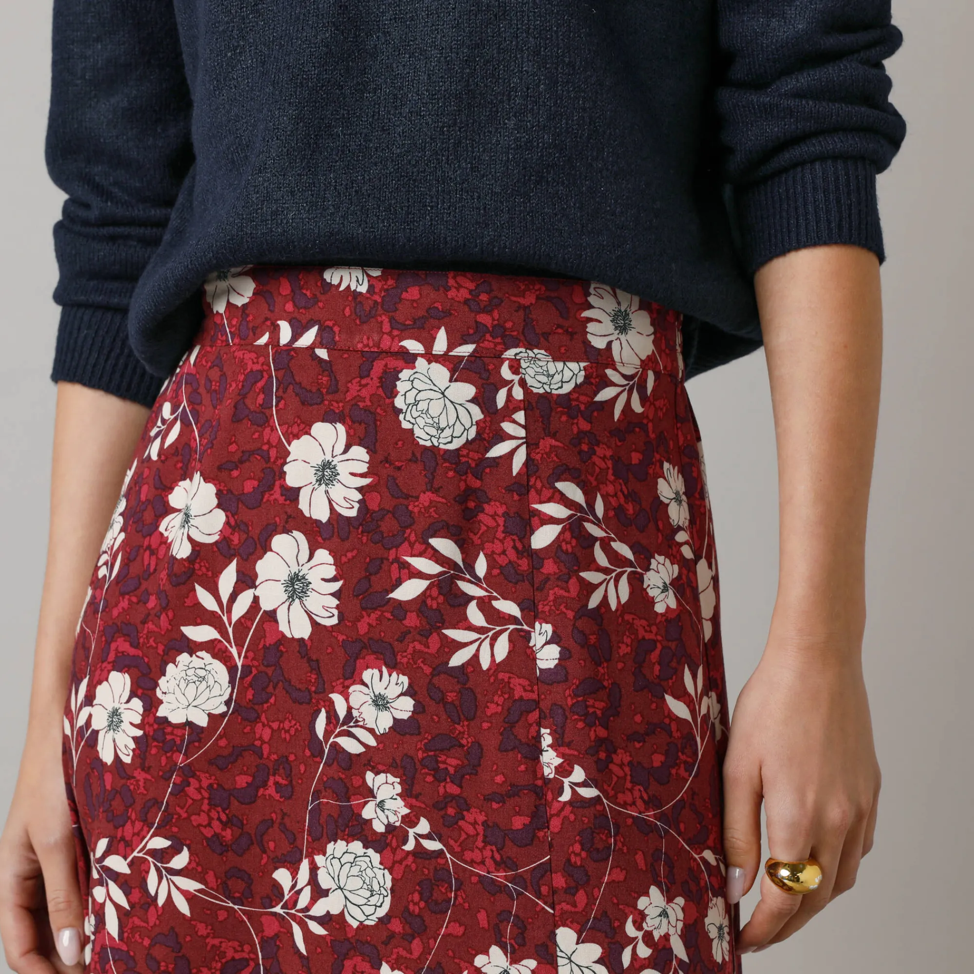 Rok<Lora Zellini Lange rok met split, bloemenprint bordeaux / ecru