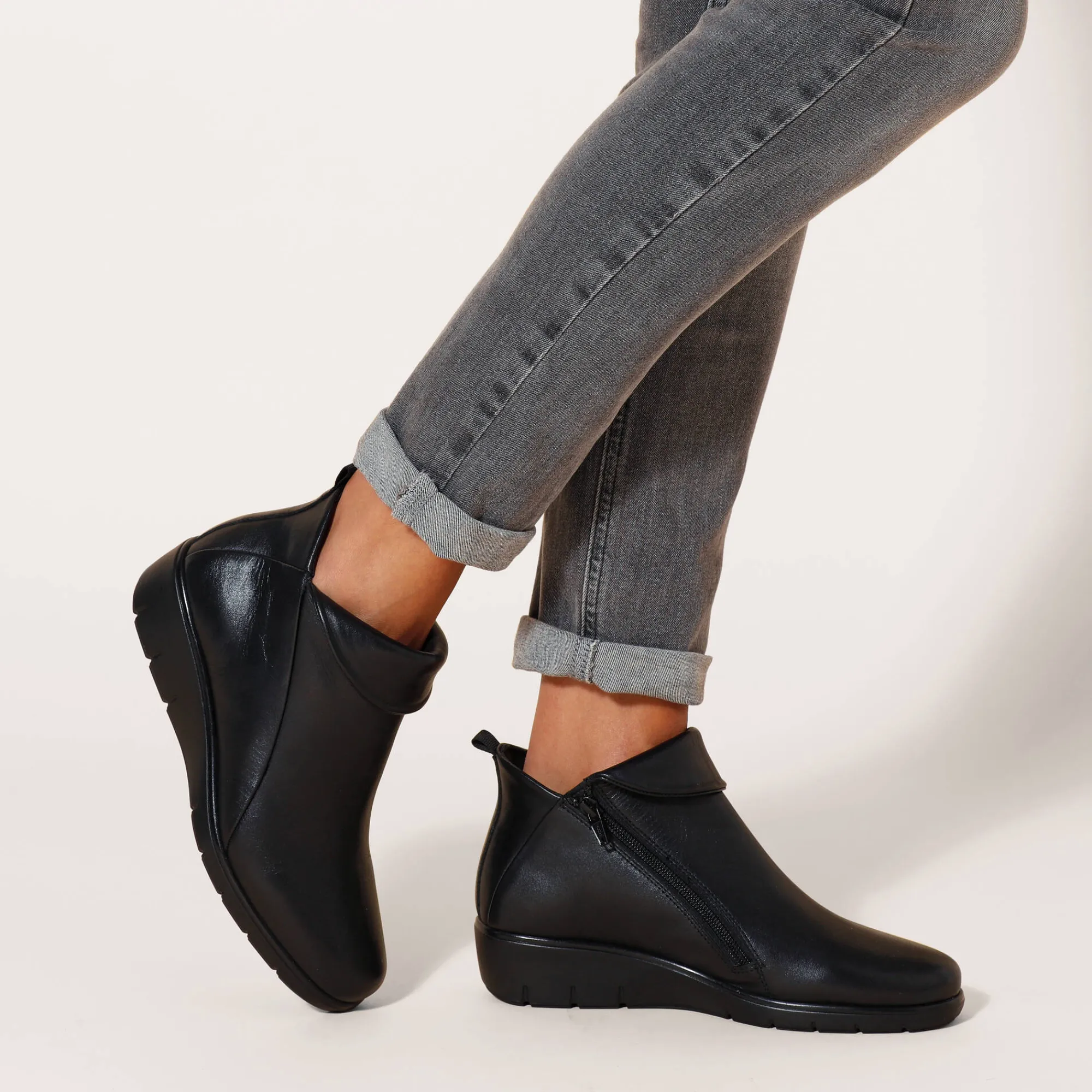 Bottines En Boots|Schoenen<Blancheporte Leren boots met sleehak zwart