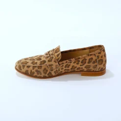 Derby's En Mocassins|Schoenen<Blancheporte Leren mocassins met luipaardmotief beige