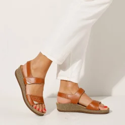 Sandalen En Espadrilles|Schoenen<Blancheporte Leren sandalen met scratchsluiting, comfortbreedte bruin
