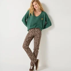 Trui En Vest<Blancheporte Loose trui met V-hals en geborduurde hartjes, patenttricot groen