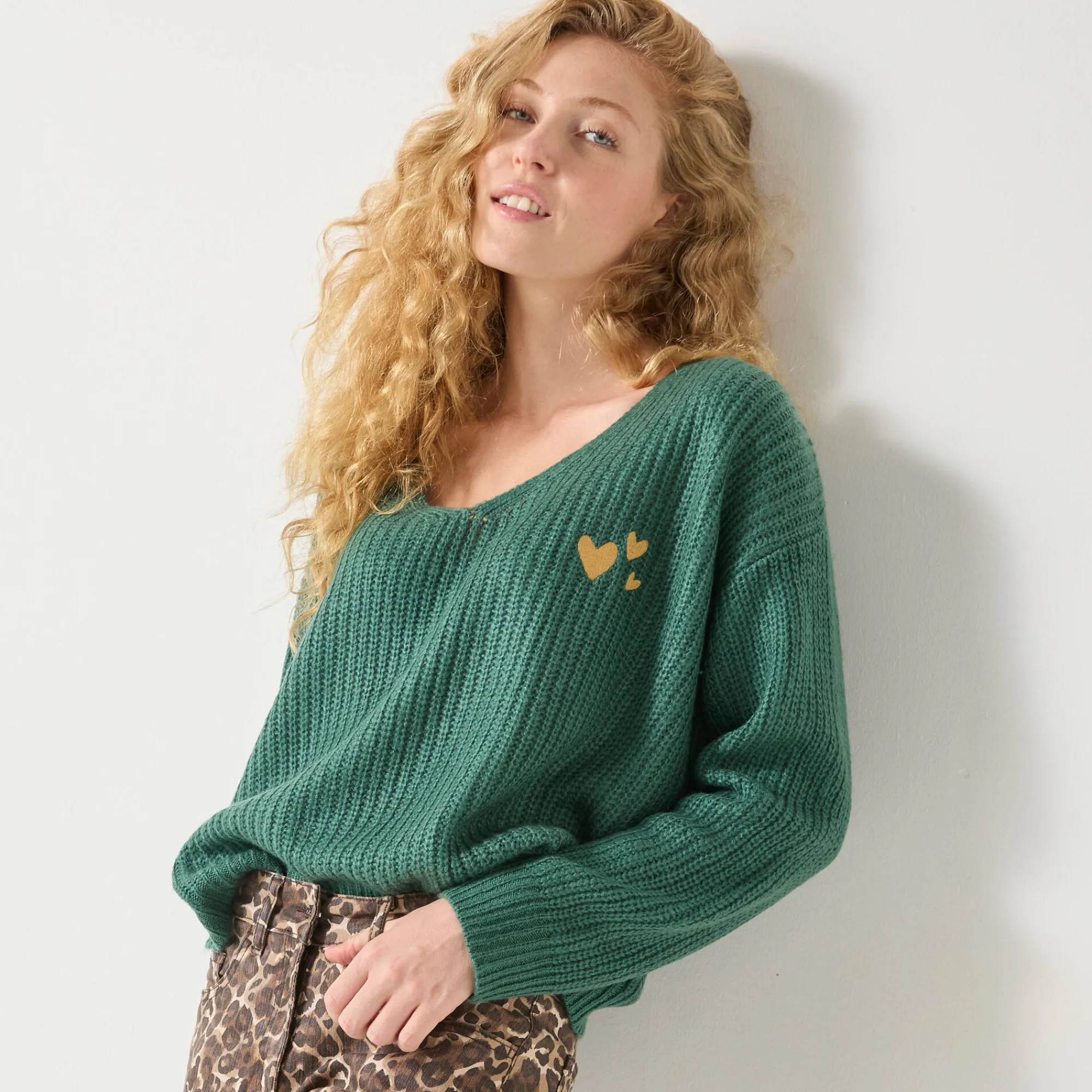 Trui En Vest<Blancheporte Loose trui met V-hals en geborduurde hartjes, patenttricot groen
